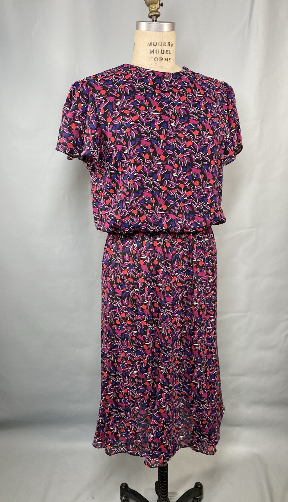 EMERALD ST. Vintage Dress SIZE LARGE purple red classic blouse elastic 80s 90s