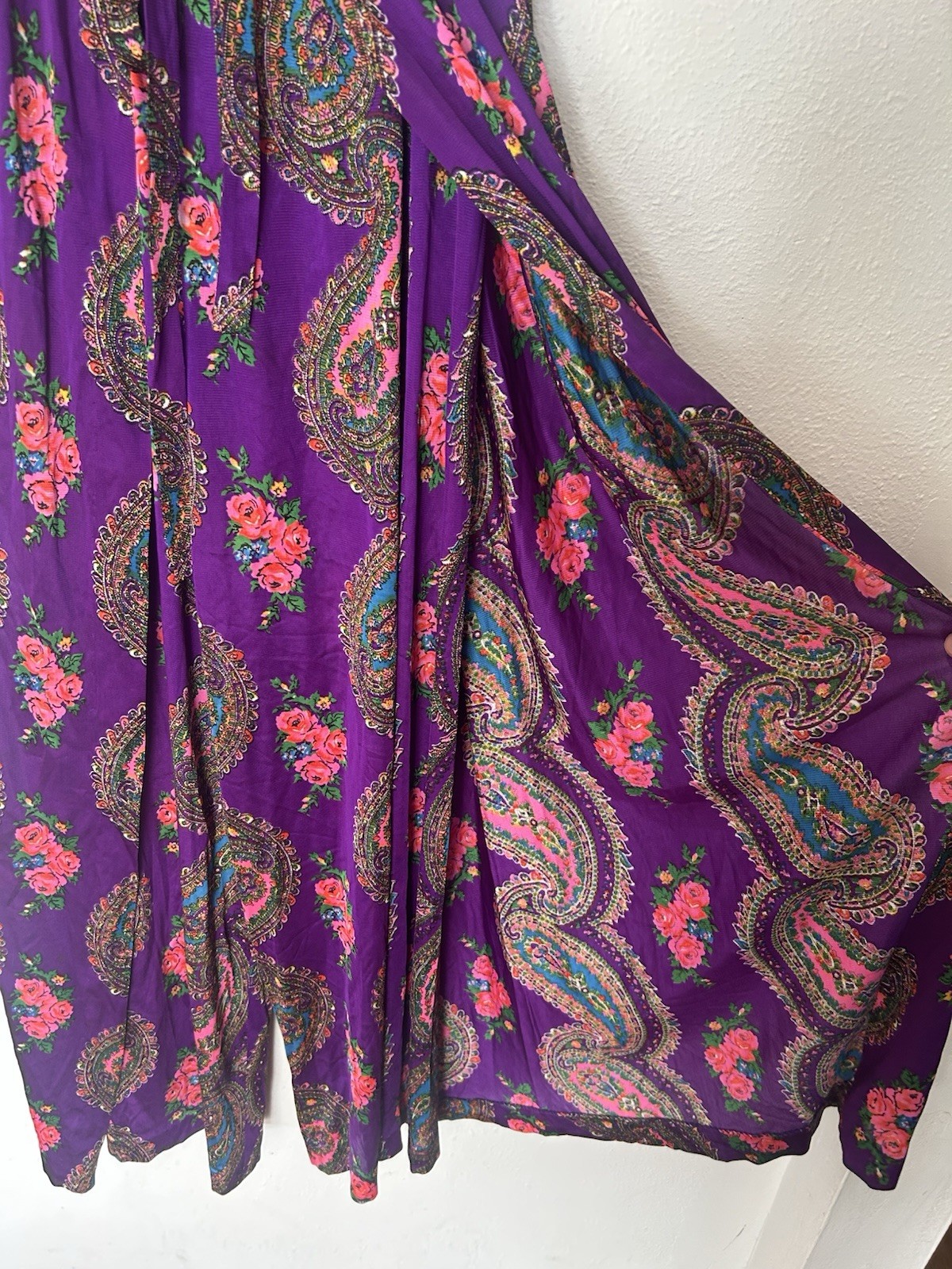 Vintage 1970s 70s Two Piece Set Halter Top Wide Leg Palazzo Pants Paisley Medium