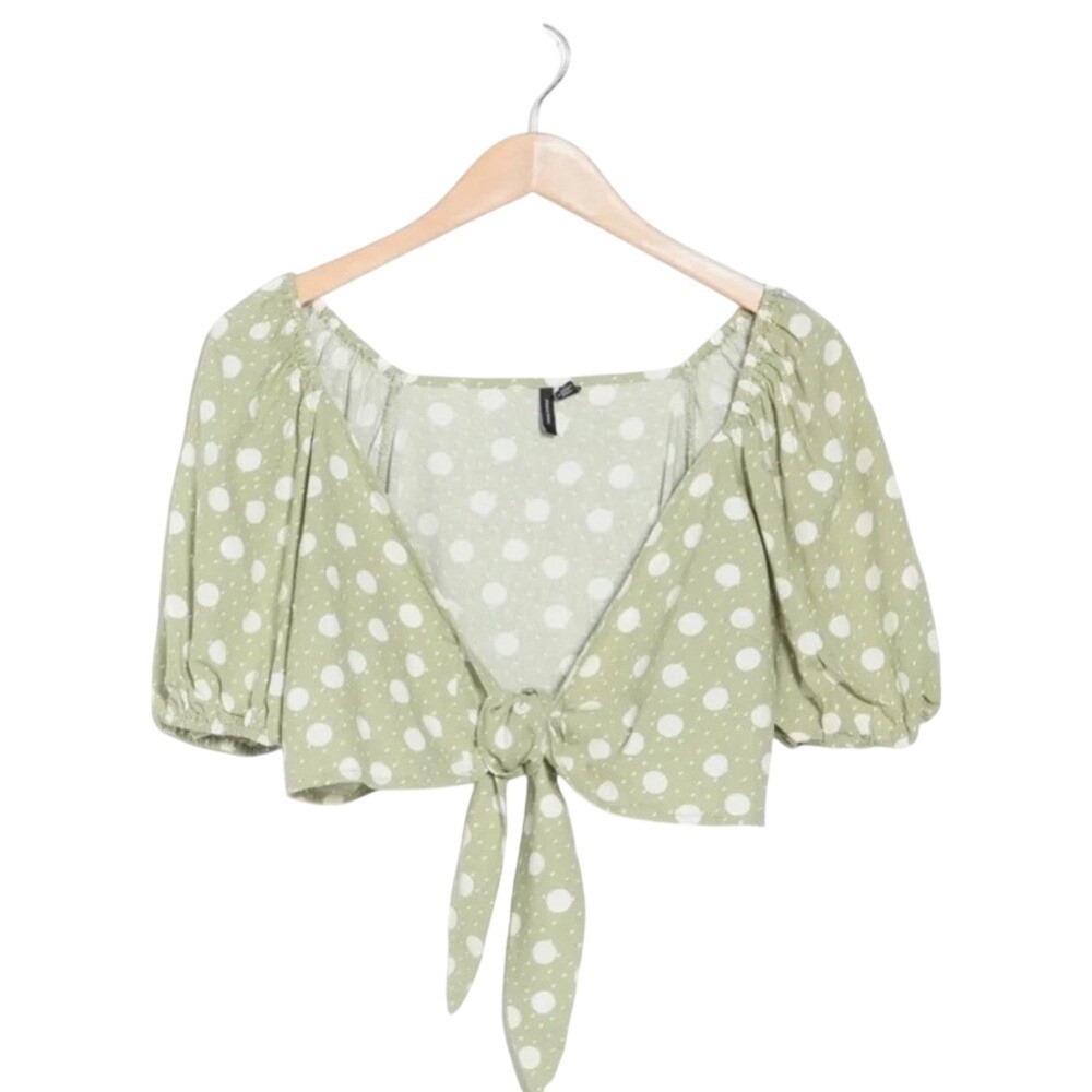 Vera Moda Dessert Sage/Snow crop Top NWT Perfect condition!!