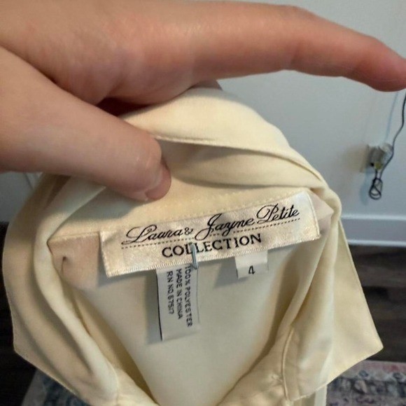 Vintage Laura & Jayme Petite Cream Pintuck Pleated Blouse Size 4