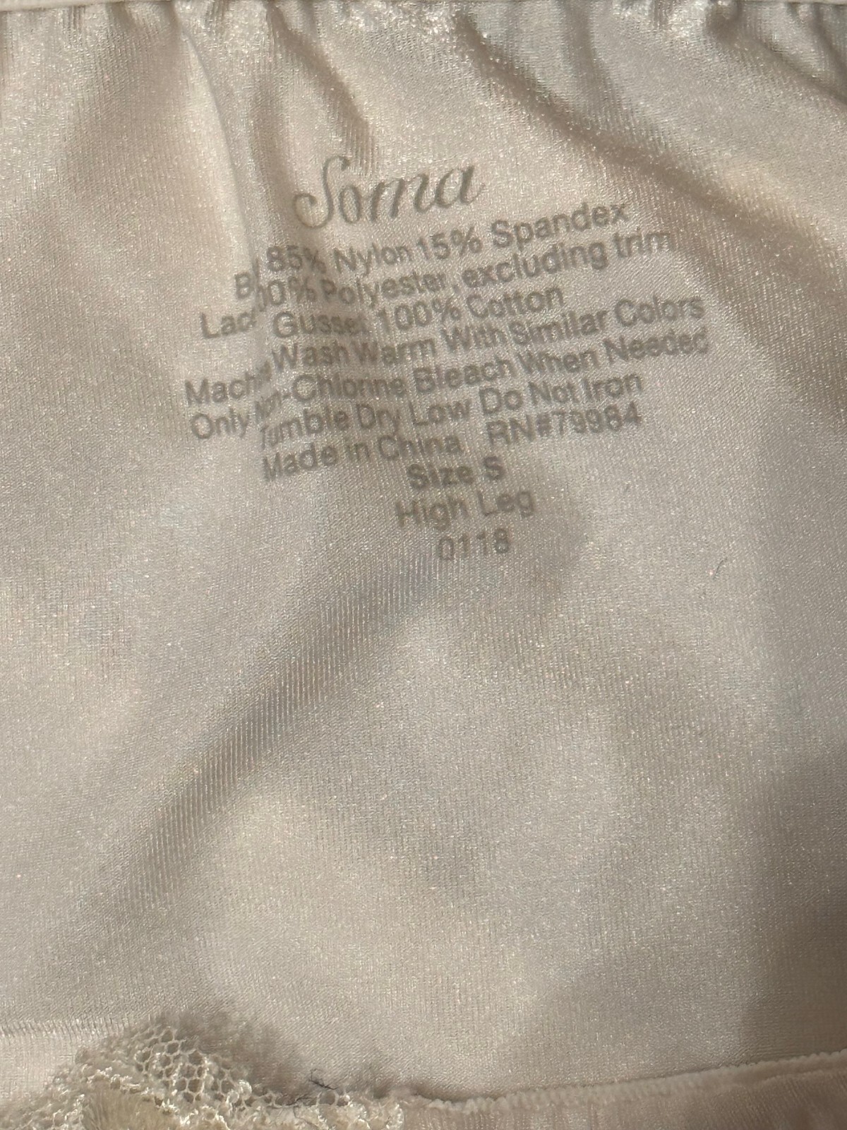 VINTAGE SOMA ~ IVORY ~ SENSUOUS LACE HIGH LEG BRIEF PANTIES ~ SIZE SMALL