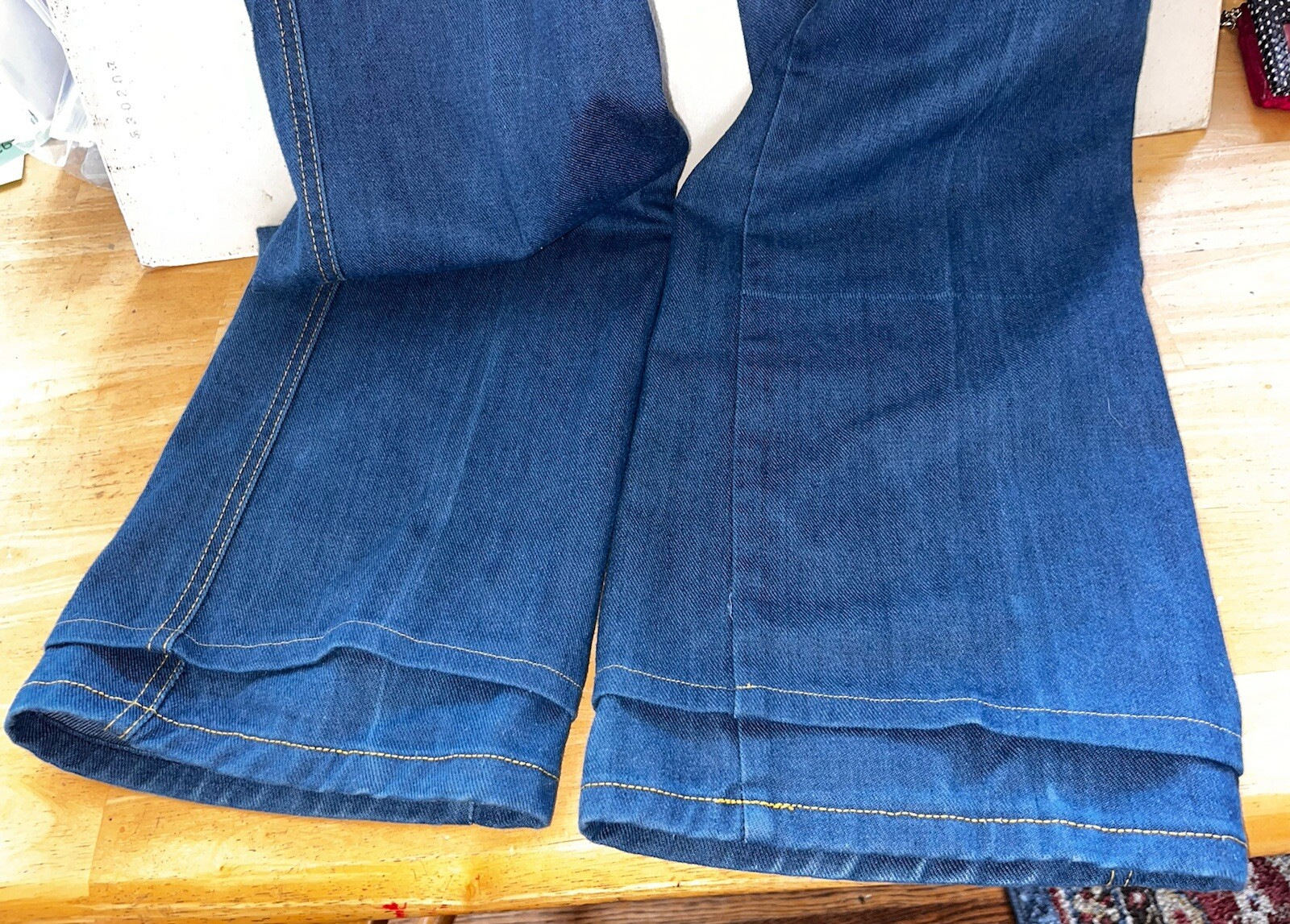 Vtg 1970s UNIVERSITY PARK Bell Bottoms Flare Jeans Embroidered Tennis Shoes-Sz 9