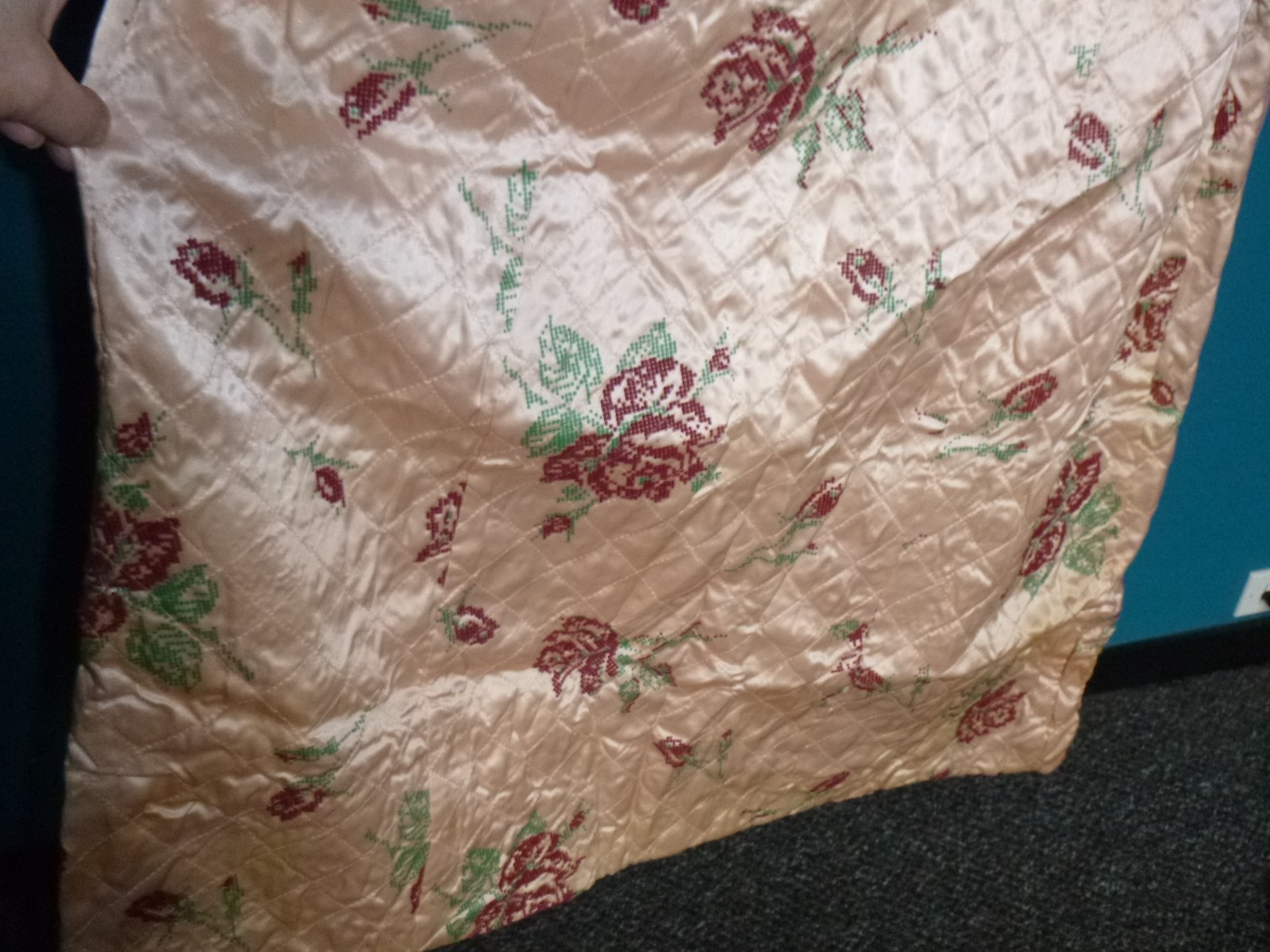 Vtg 1940s Dressing Gown / Robe Peach Quilted Satin FLOCKED Roses Wrap Style Sz M