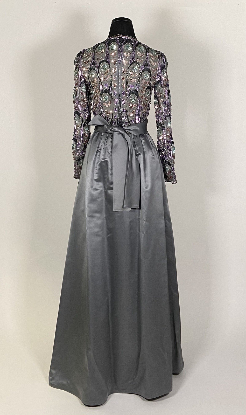 Vintage silk ball gown, gray purple, beads sequin Victoria Royal Ltd size 4 Exc!