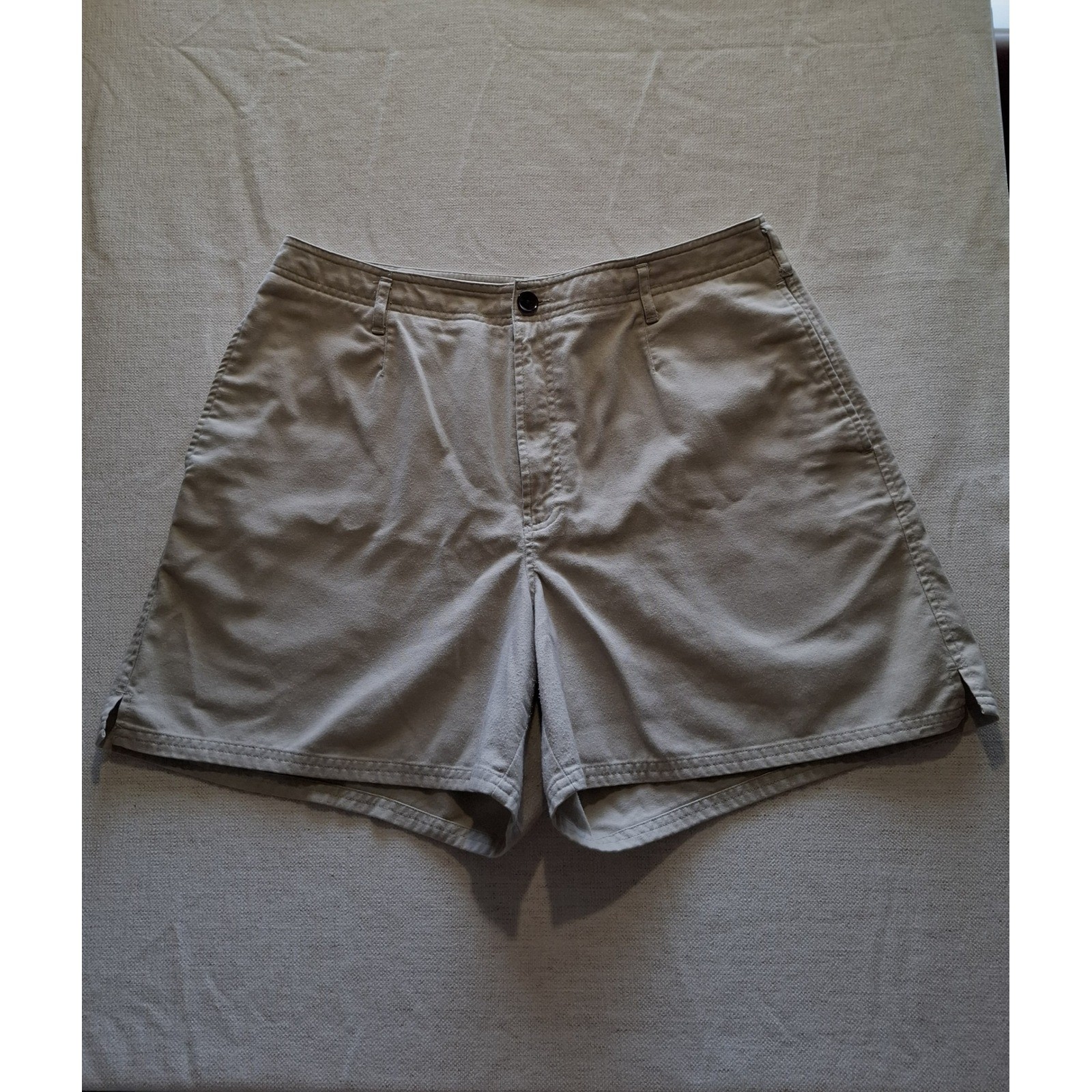 L.L. BEAN Y2K Chino Shorts 90s Khaki Preppy Minimalist Fisherman Coastal Size 16