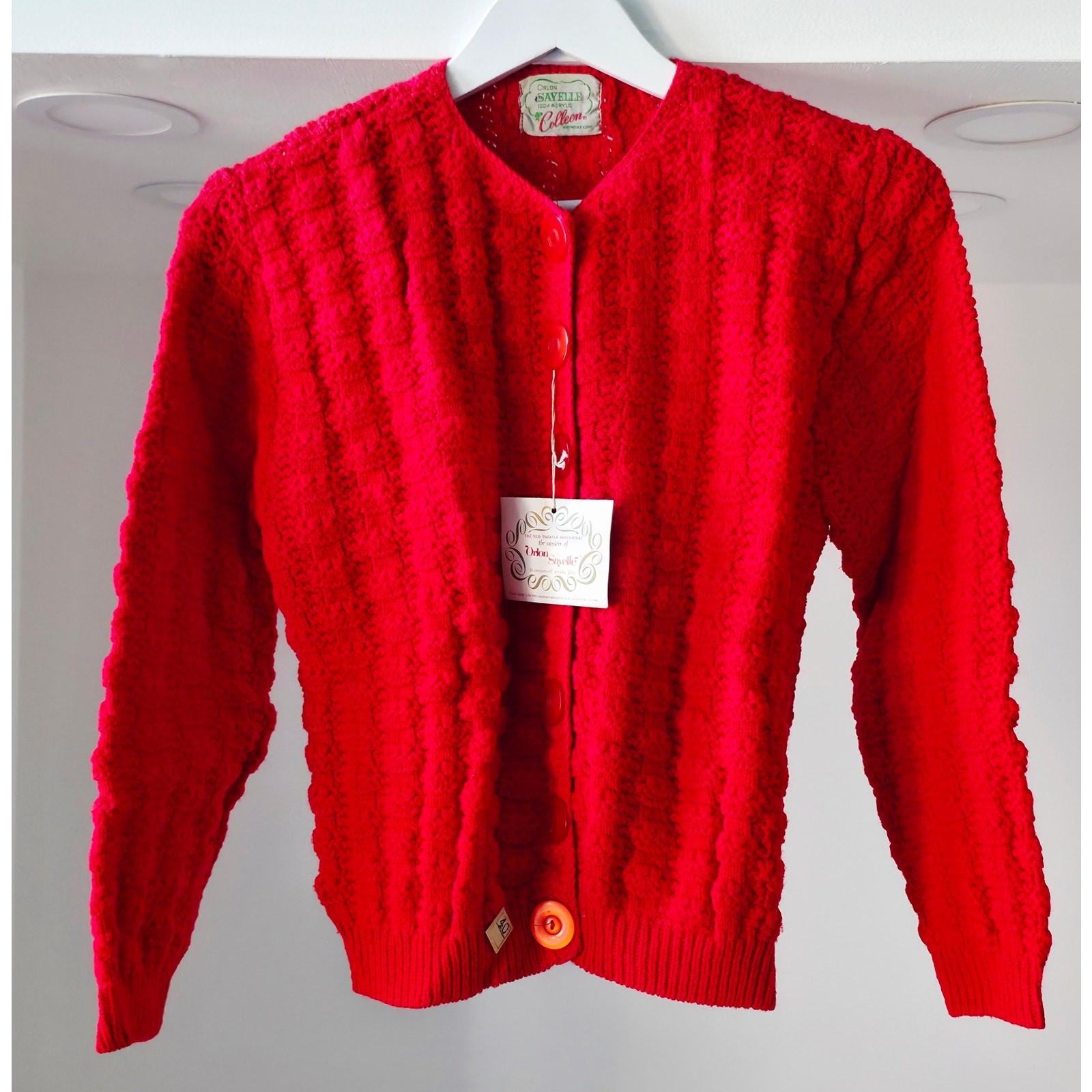 VINTAGE *NEW* 1960’s Women’s Bright Red Button-Down Sweater Size L (40)