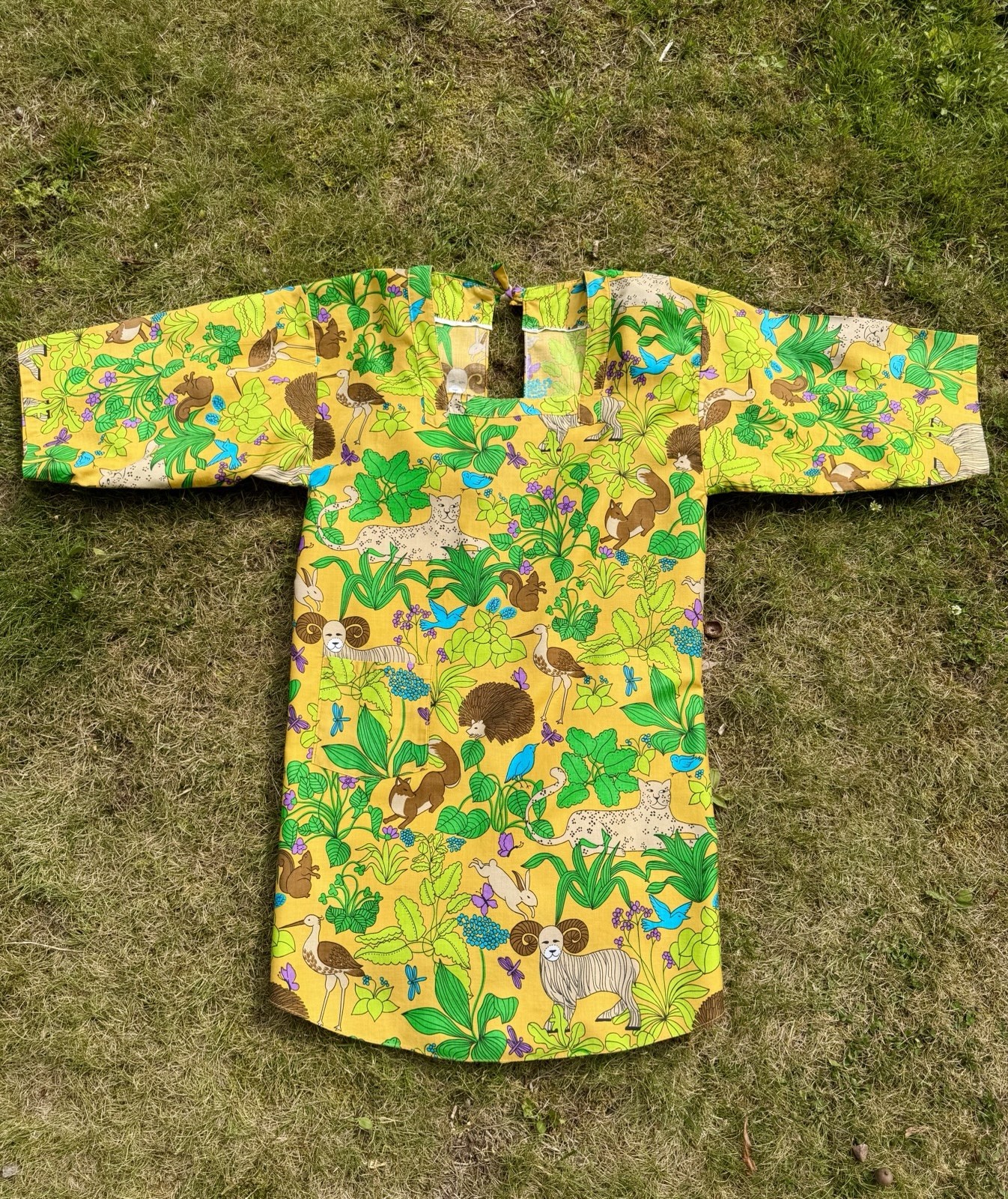 Vintage 1960s Novelty Print Animals DESIGN HOUSE? Artist Smock Apron Top Shirt