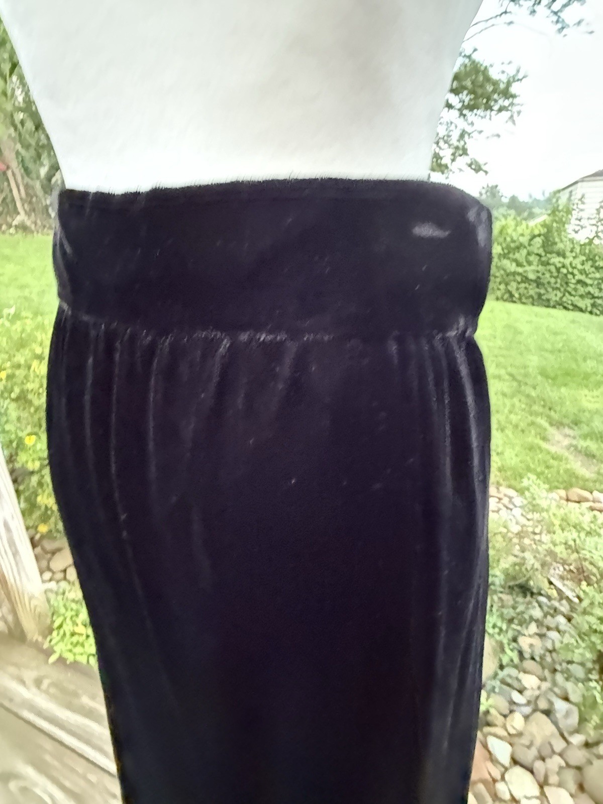 Vintage Boho Black Velvet Long Skirt Embroidered Floral Elinor gay 60’s 70’s