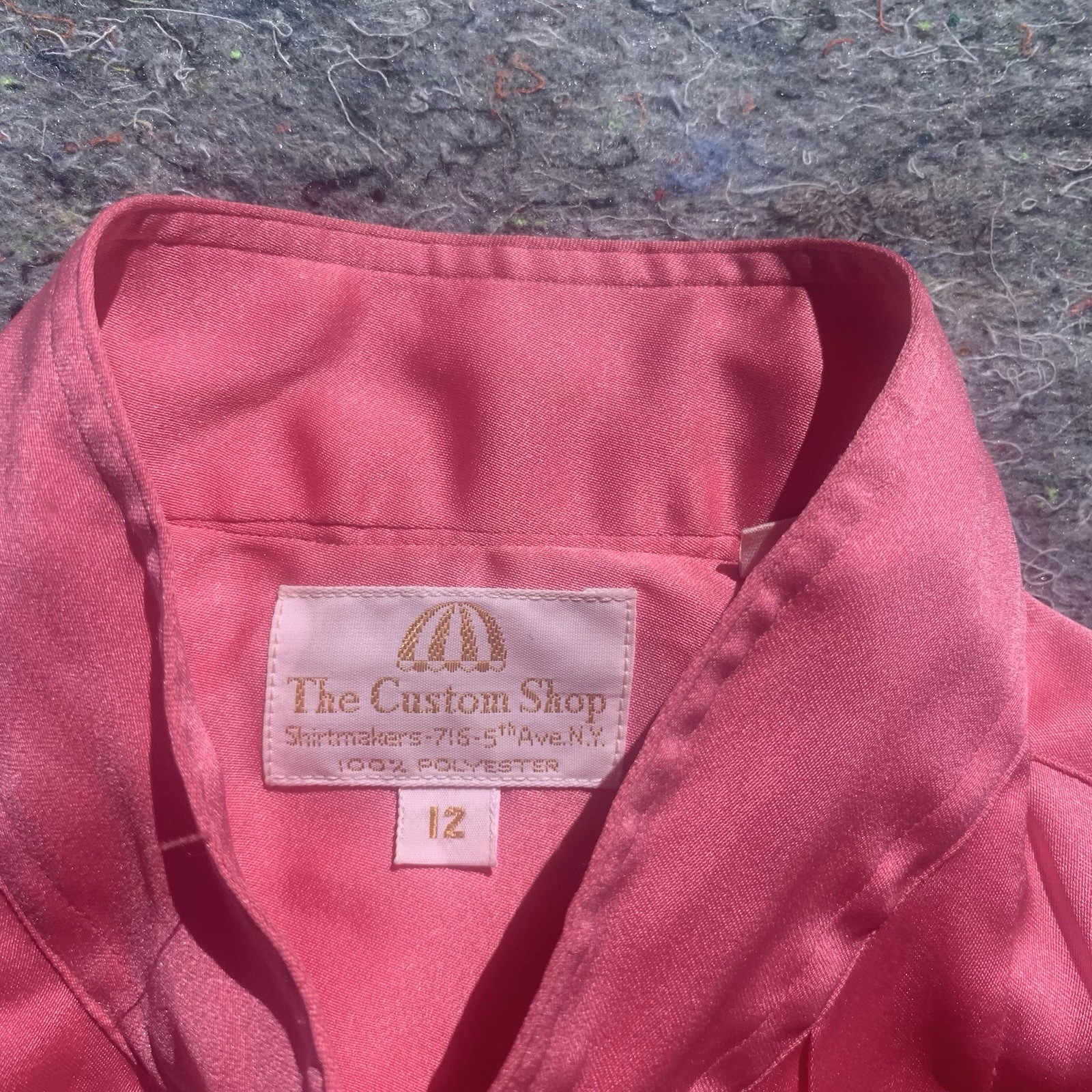 Vintage 70s The Custom Shop Eraser Pink 100% polyester pleated button front top
