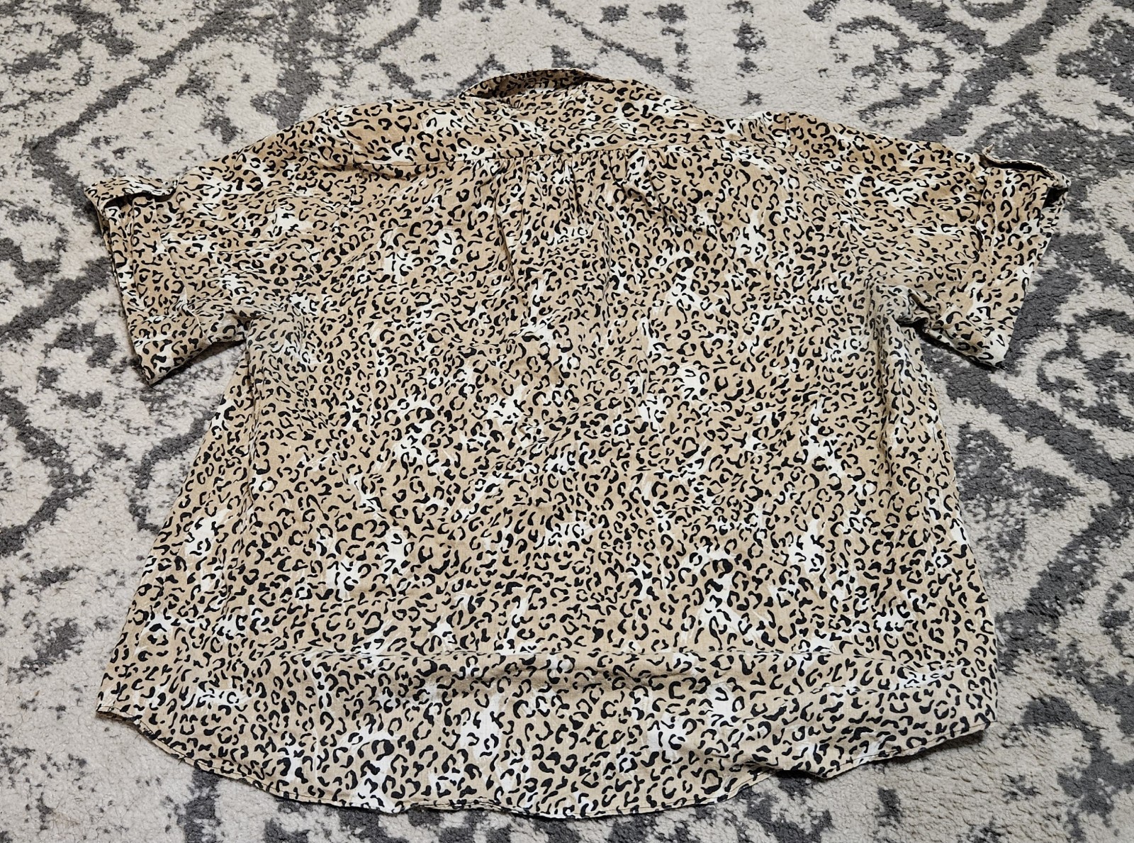 Vintage 1980s Shirt Links Women’s Leopard Print Half-Button Blouse Size XL