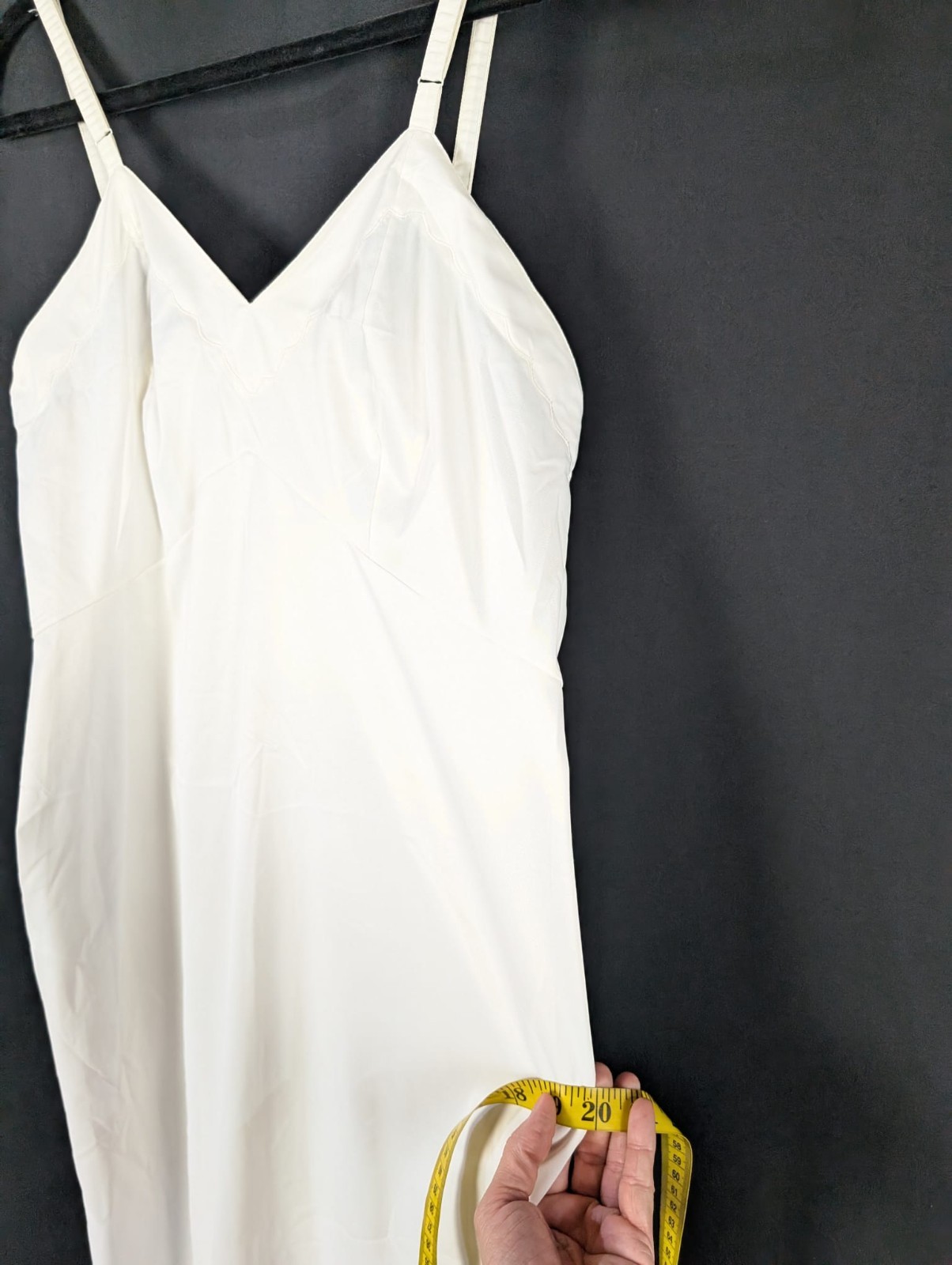 Vintage Montgomery Ward White Slip Sz 32-L