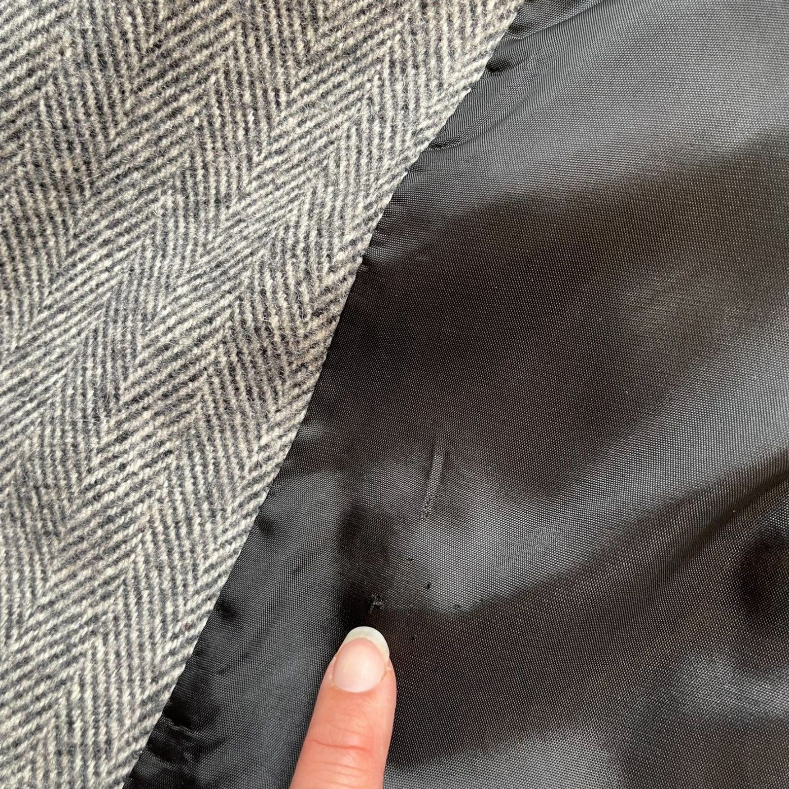 Herman Kay Vintage Double Breasted Wool Gray Herringbone Peacoat Velvet Collar12