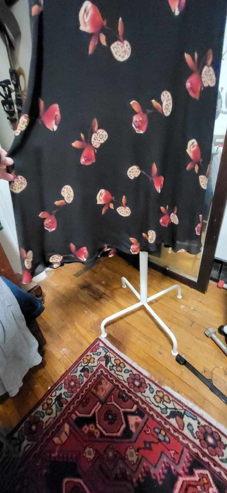 Vintage Sara Campbell 2 Pc Black Jacket -Black & Rose Print Flowing Skirt Suit 6
