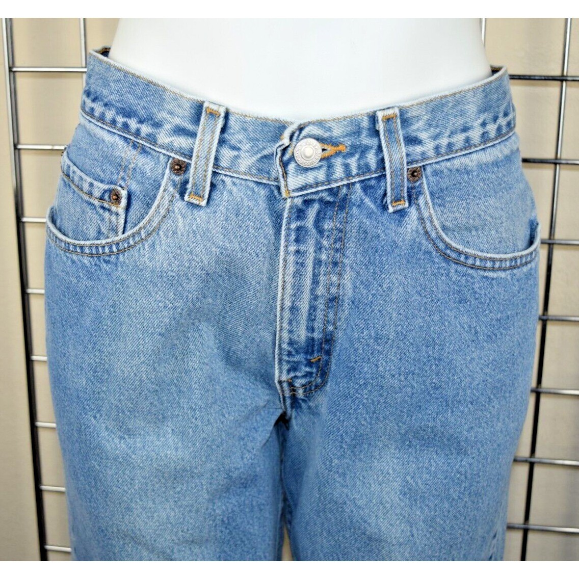 Vintage Levis Jeans 32 x 33 Y2K Blue Relaxed Fit Straight Leg Soft Fading c.2001