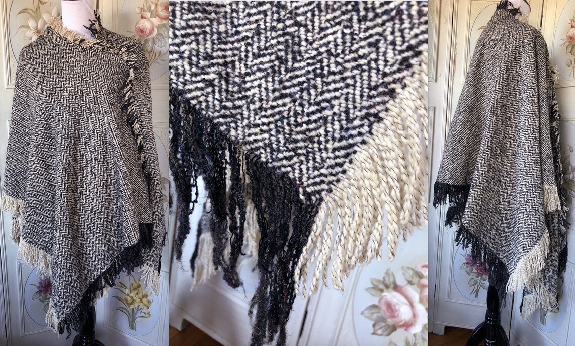 VTG WOOL WOVEN HOUNDSTOOTH IVORY CHARCOAL GRAY-BLACK PONCHO CAPE FRINGED EUC