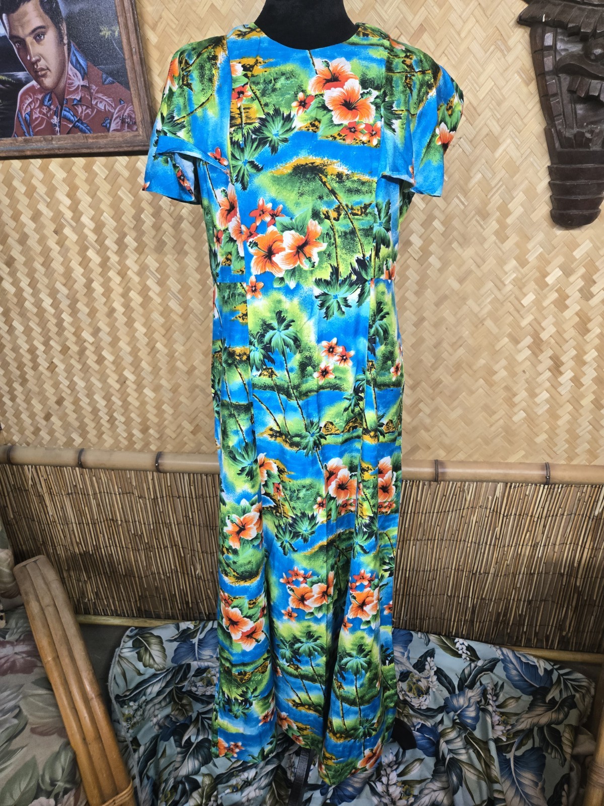 Vintage Hukilau Fashions Hawaiian Floral Print Maxi Aloha Dress w1050