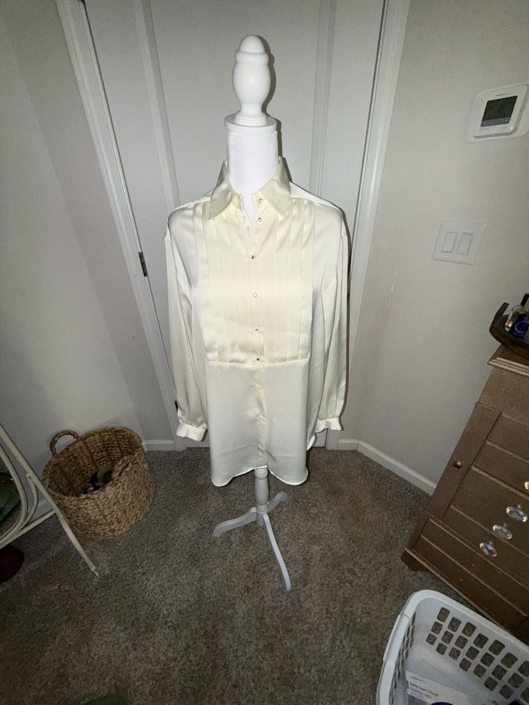 Vintage Liz Claiborne Cream Satin Tuxedo Style Pleated Blouse