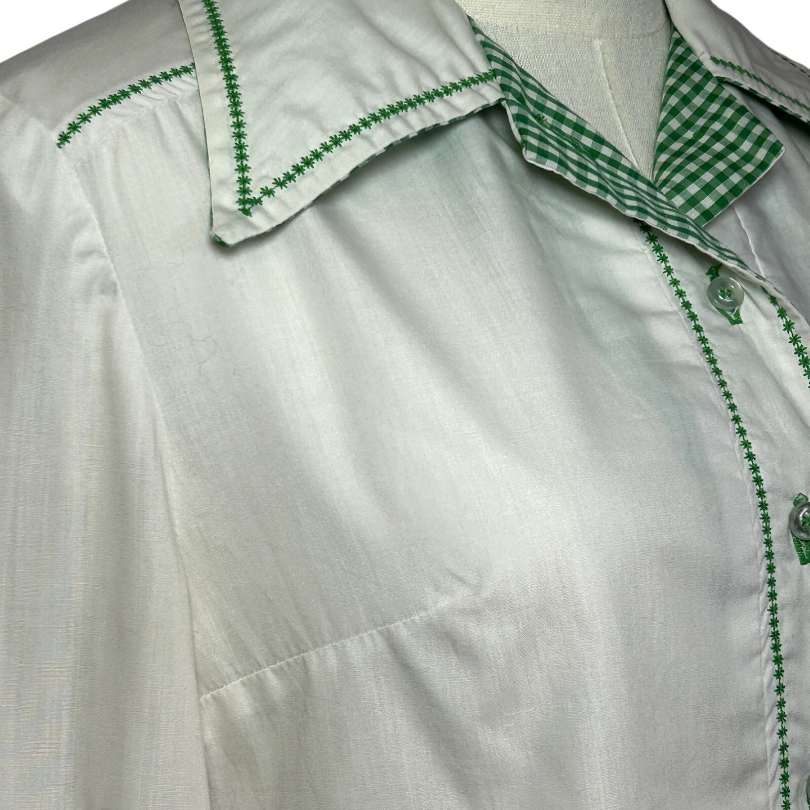 VTG 70s White Shamrock M Embroidery Gingham St. Patrick’s Day Top Twee Retro