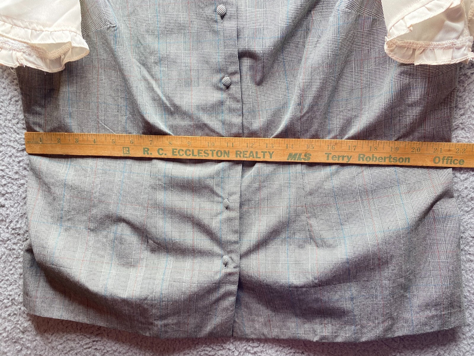Vintage Chelsea Studio Women’s Size 18W Button Up Blouse Shirt Jacket Cream Grey