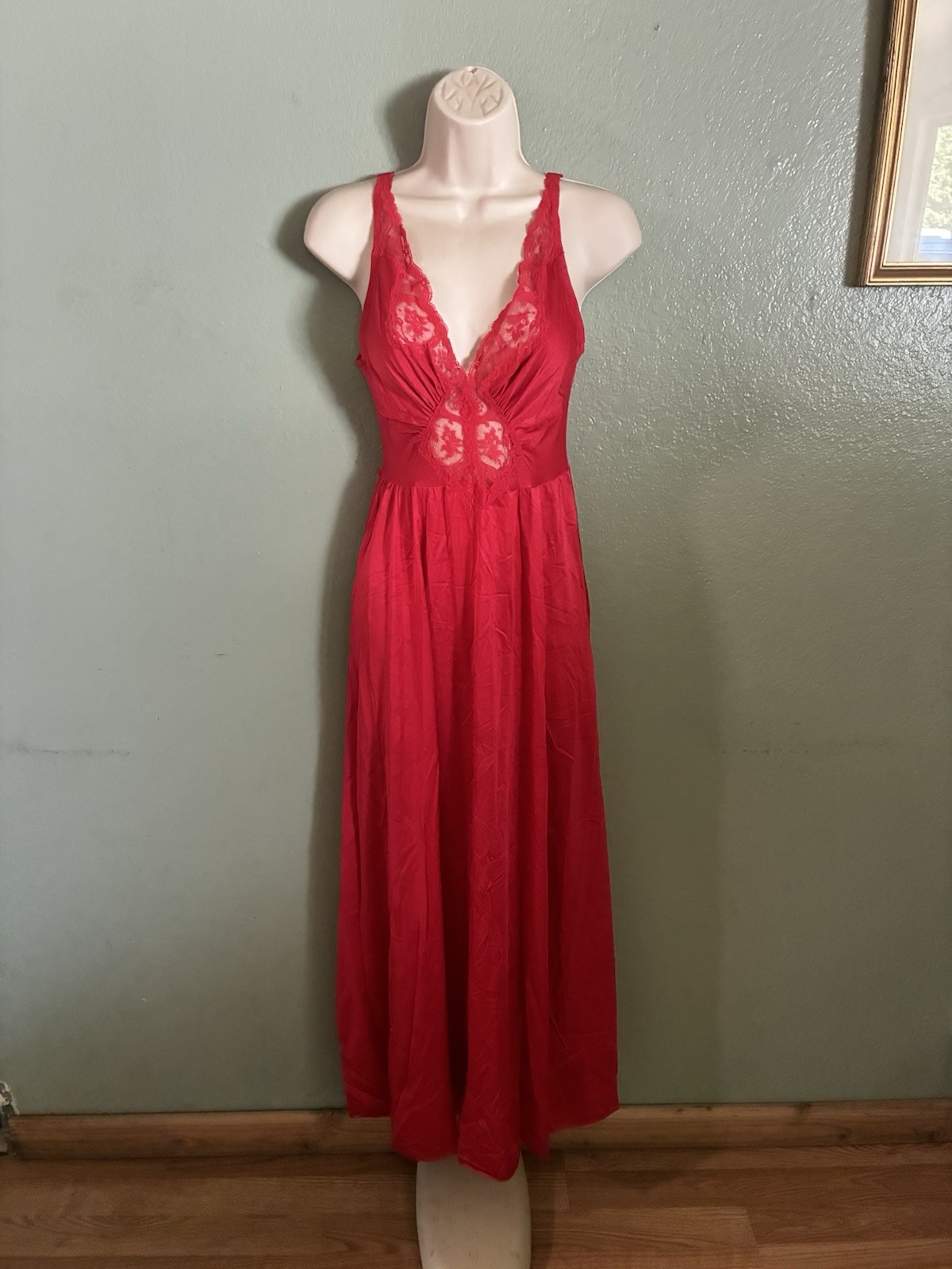 M OLGA NIGHTGOWN 92087 RED