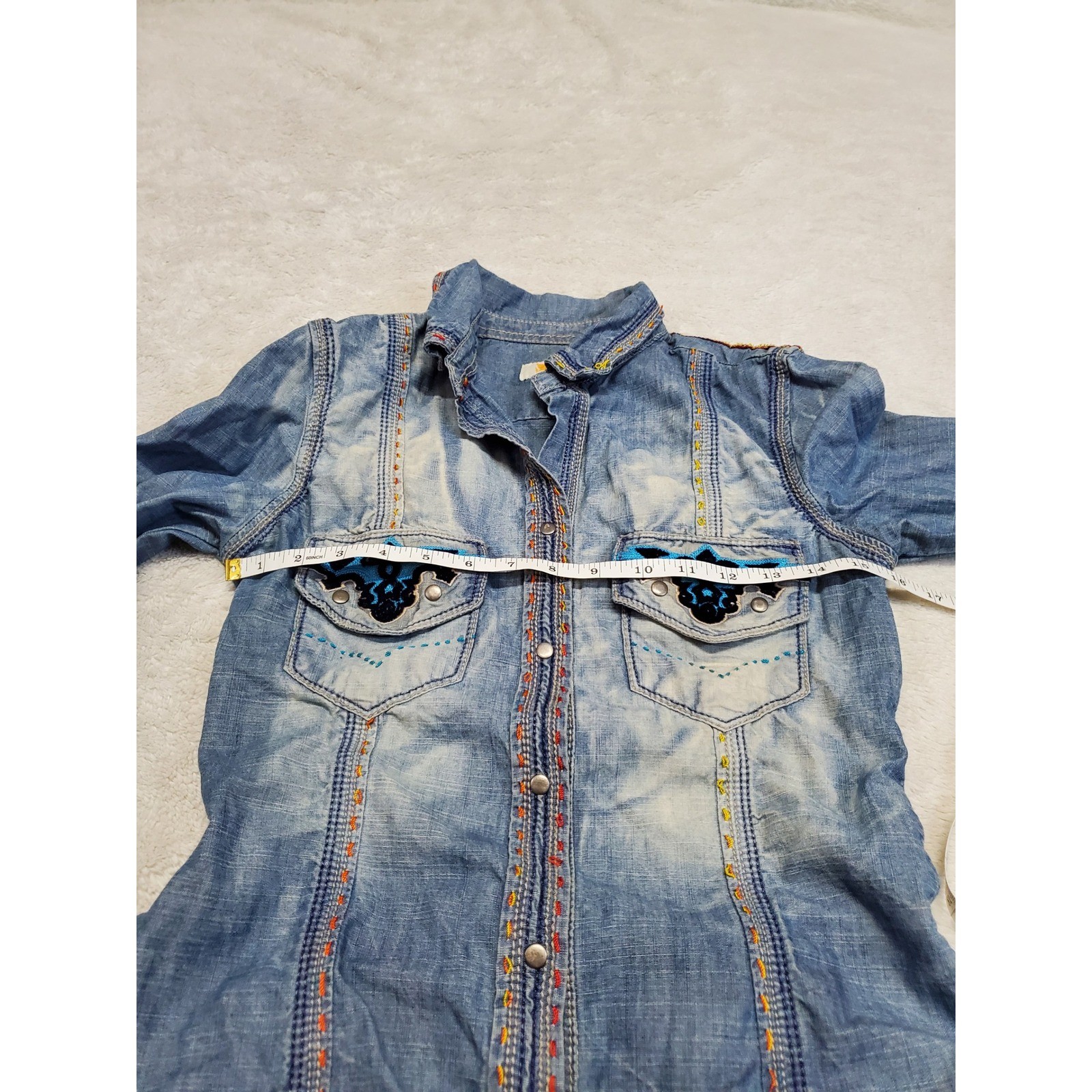 Antik Denim Light Wash Blue Embroidered Snap Top Small Retro Bohemian Festival
