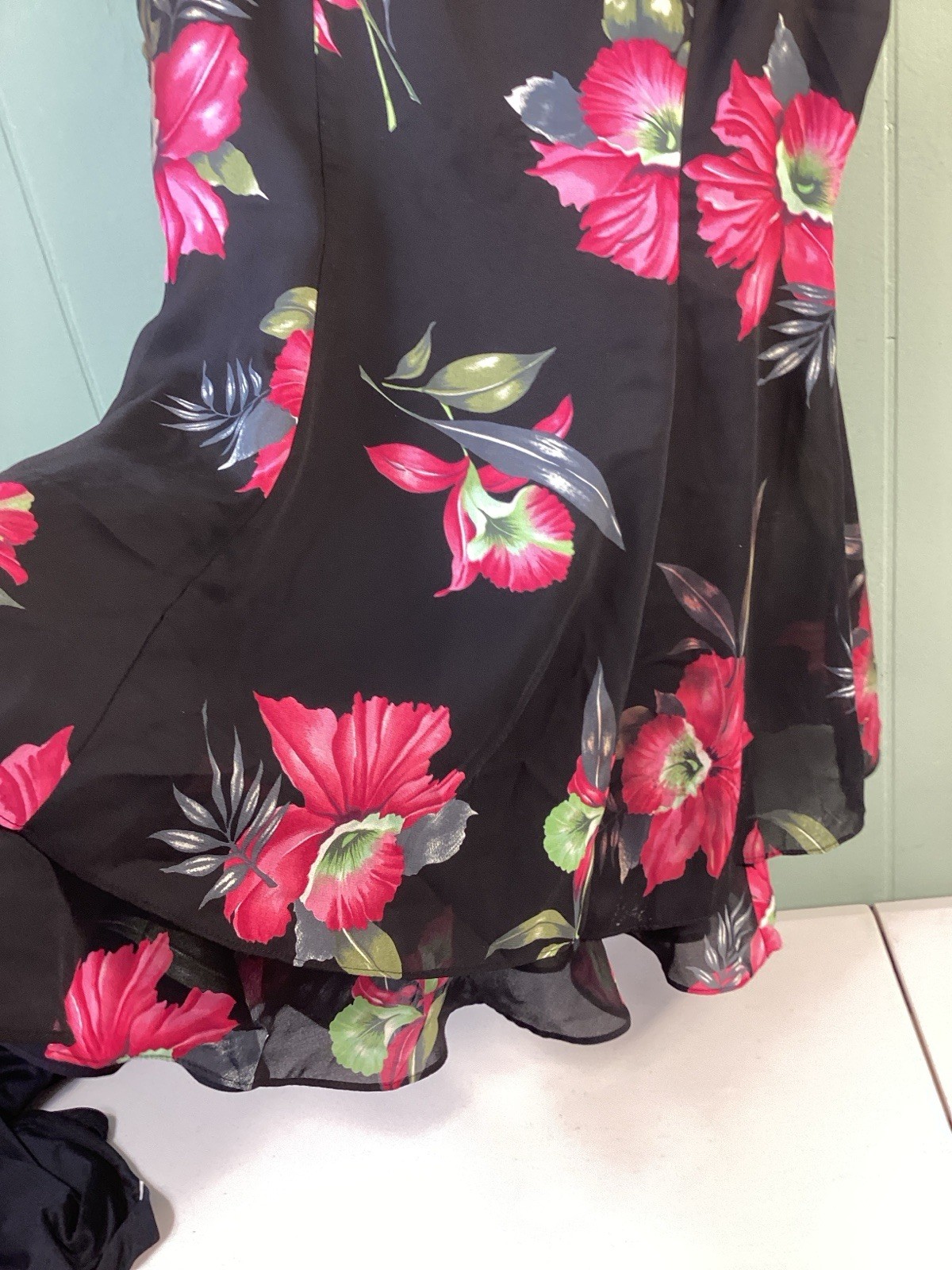 Hampton Nites Petites Vintage 90s Pink Floral Tiered Cocktail Dress Black Sz 10