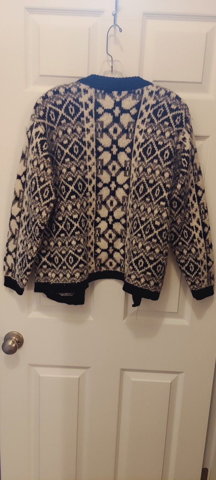 VTG Alps Sweater Fine Women Apparel Sz Medium Black White Knit Wool Blend USA