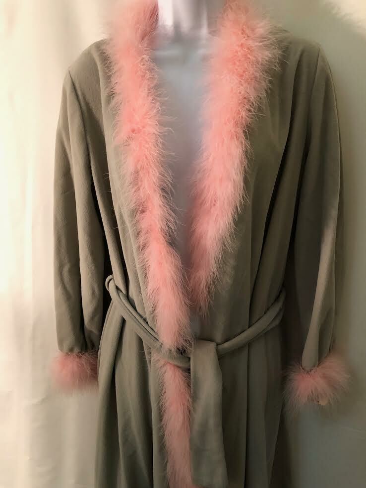 VTG 70s deadstock gray fleece long bathrobe with candy pink marabou feathers SM