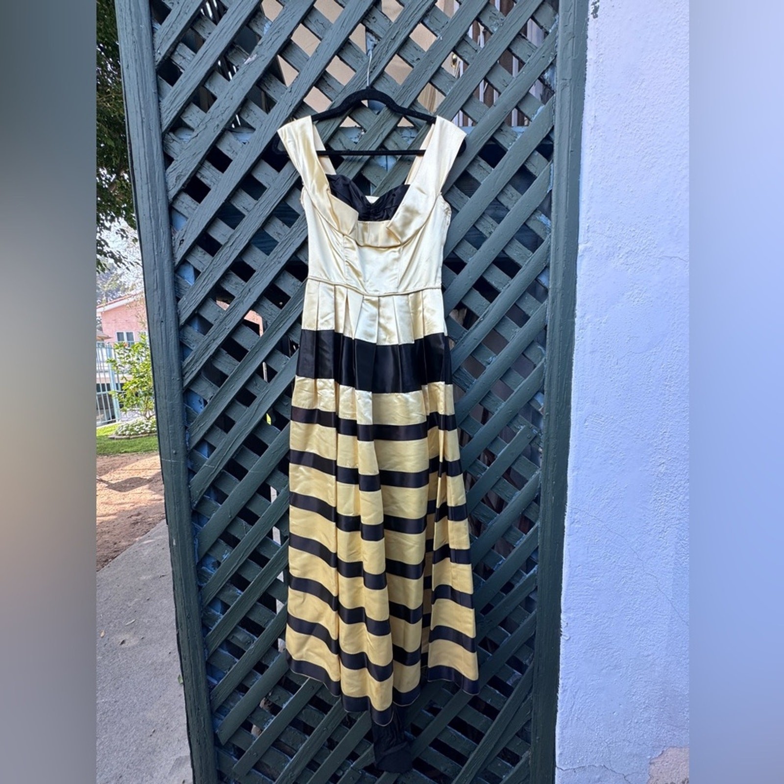 50s Vintage Yellow and Black Satin Prom Dress size Xs