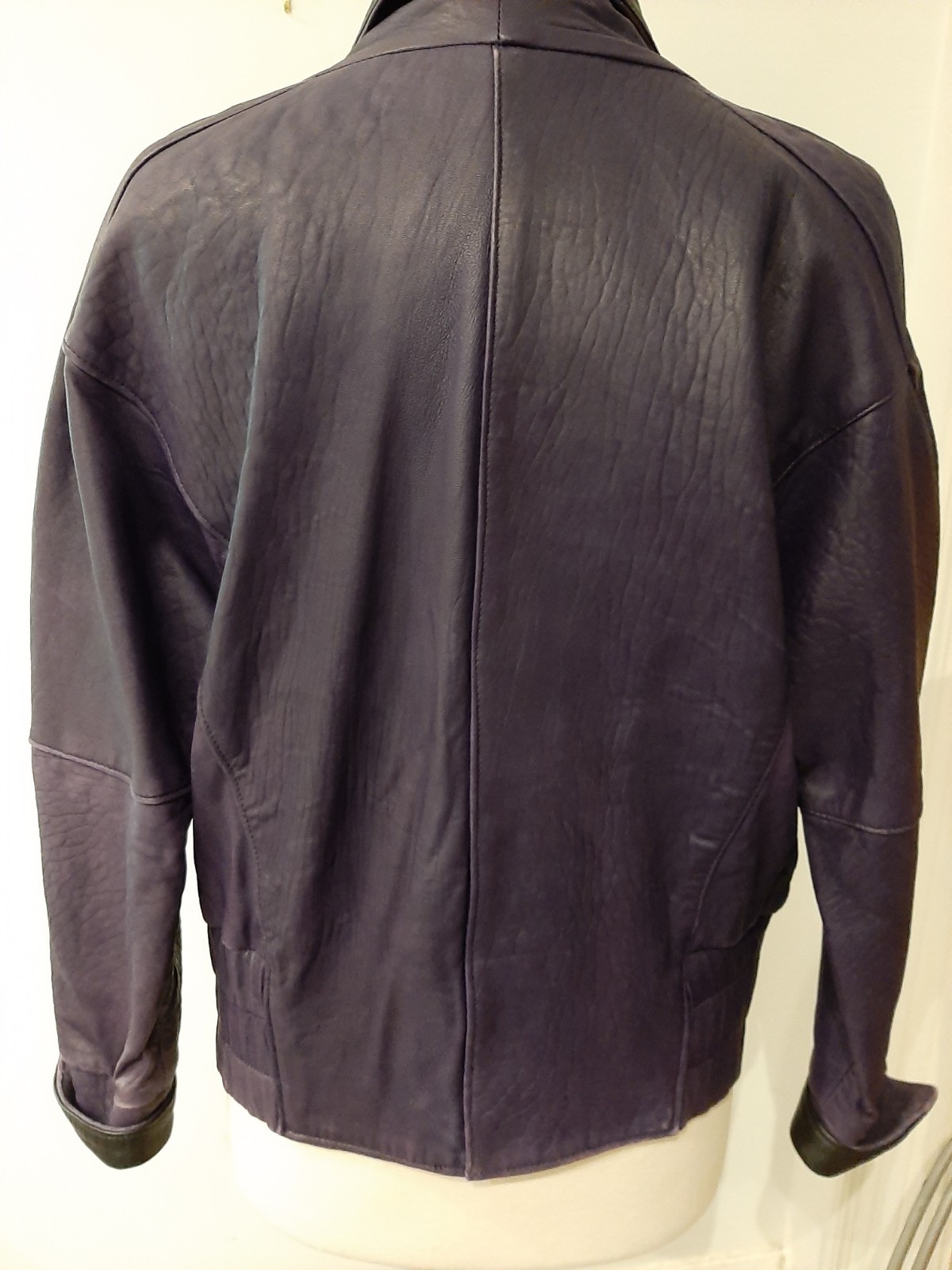 RARE 80s Purple Black Trim Bomber Style Women’s LEATHER JACKET 44″ Bust W 38″
