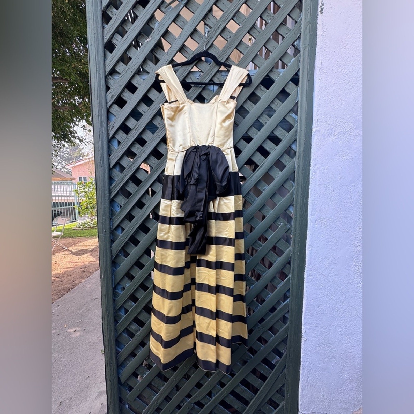 50s Vintage Yellow and Black Satin Prom Dress size Xs