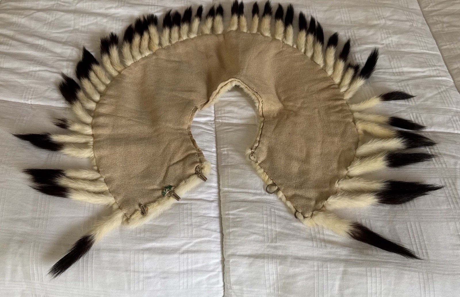 Vintage Ermine Fur Stole Champagne Blonde Color With Dark Brown 45 Tails