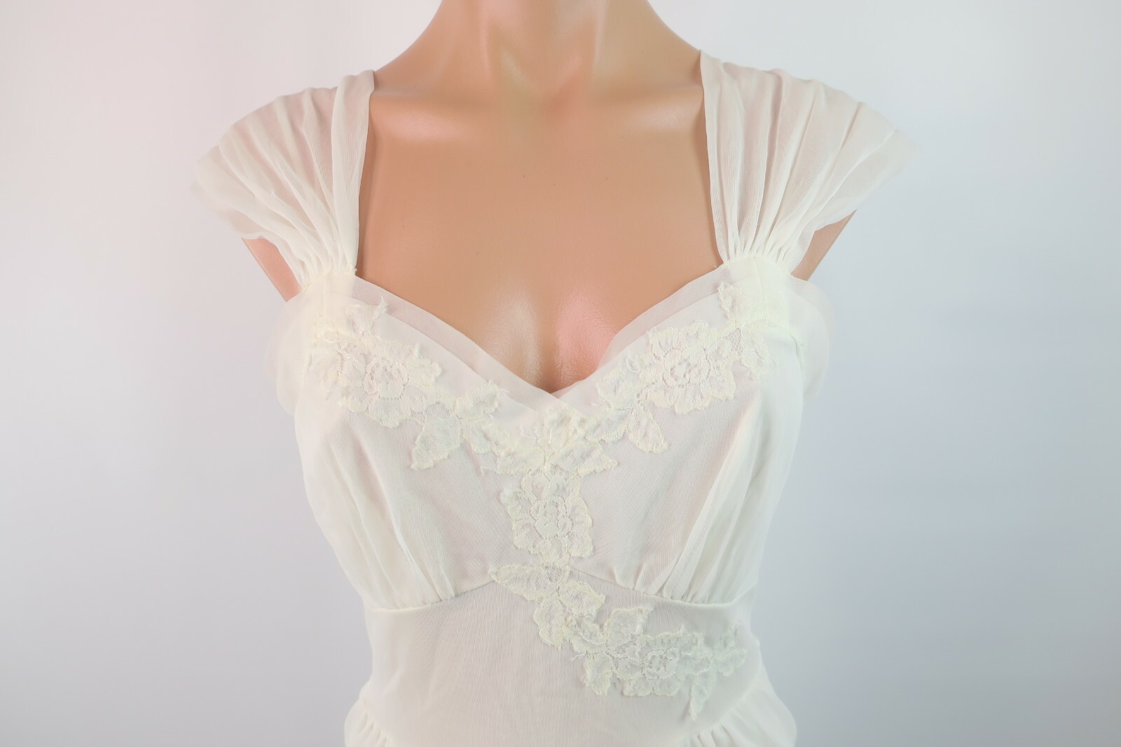 VTG 70s MISTEE Slip sz 4/34 Double Layer Chiffon Lace Empire Waist Bridal Gown