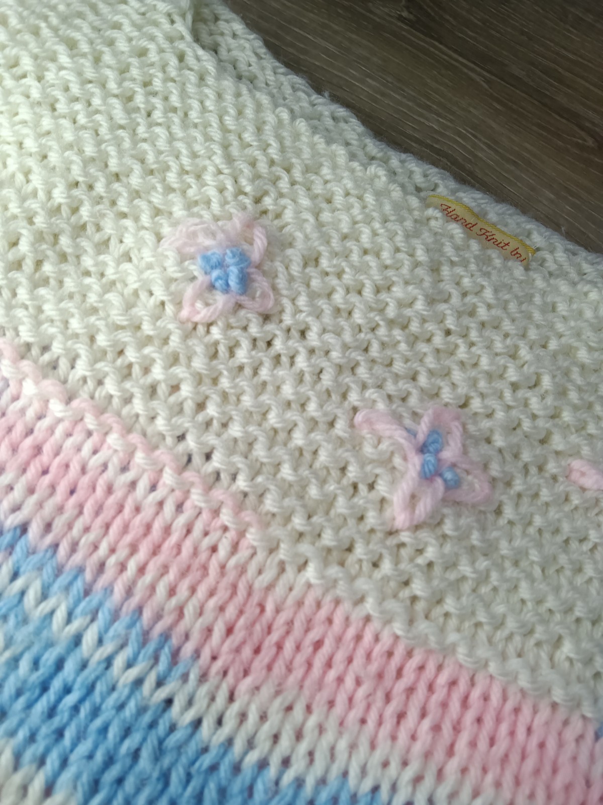 Rare Vintage 1980s Anna Petrush Hand Knit Sweater Ivory Pink Blue Women’s Knit