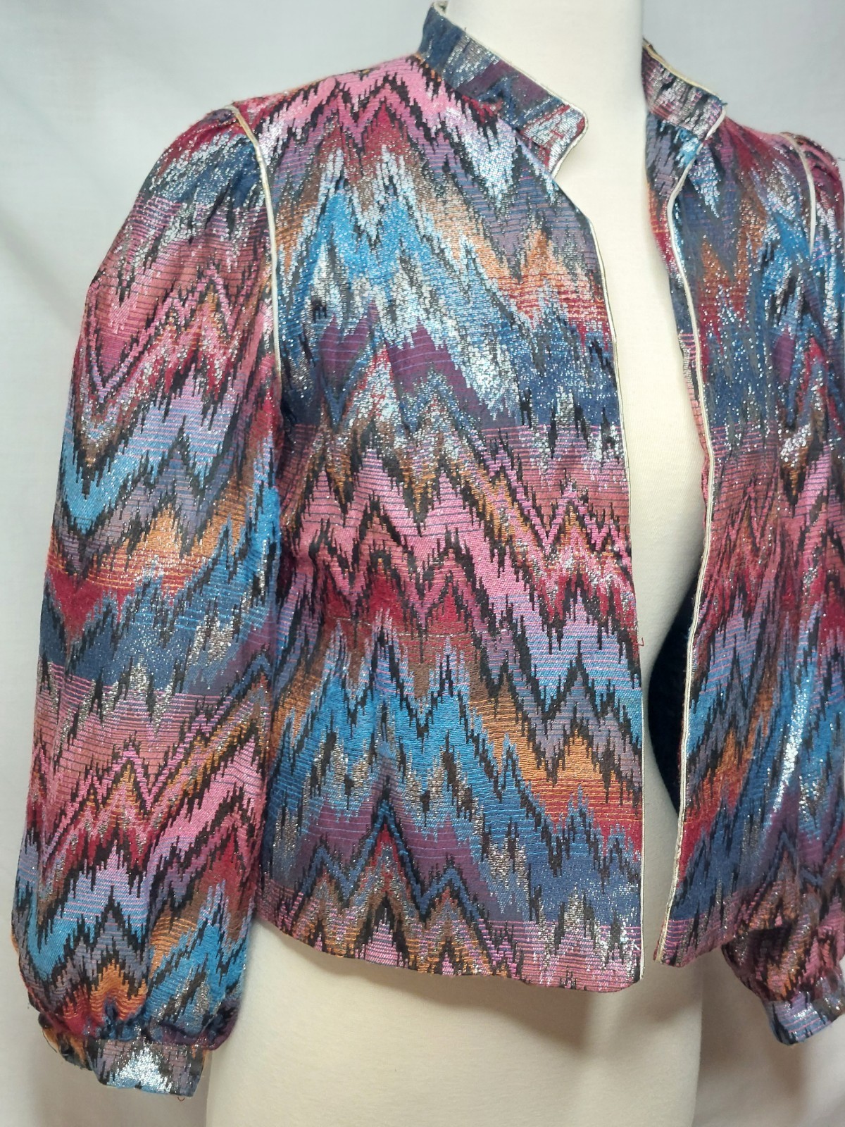 Vintage 80s Metallic Brocade Jacket Womens XS S Cropped Puff Sleeve Ikat Zig Zag