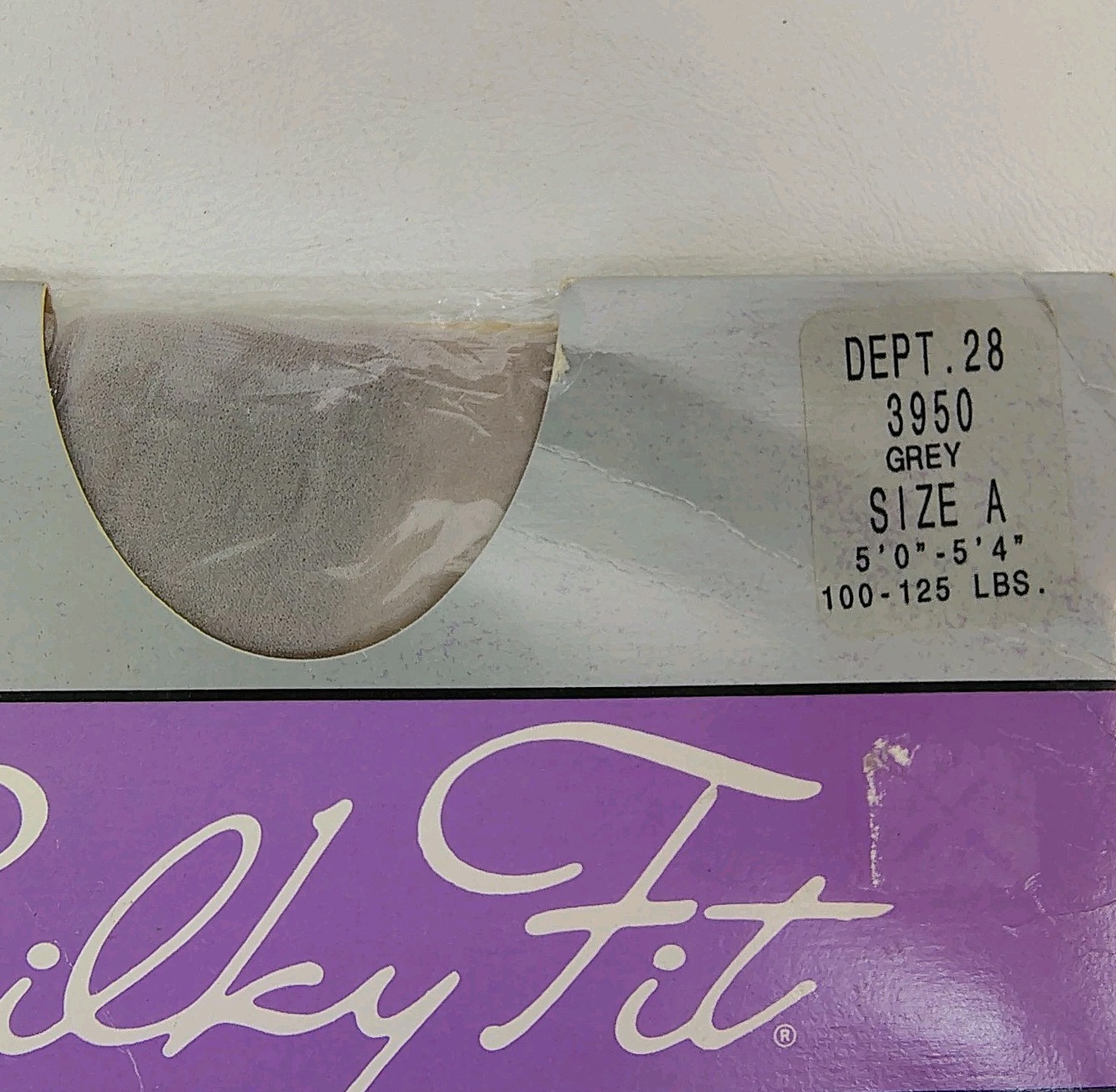 New Lot of 2 Silky Fit Size A Regular Pantyhose Bill Blass Grey 3950 Sandlefoot