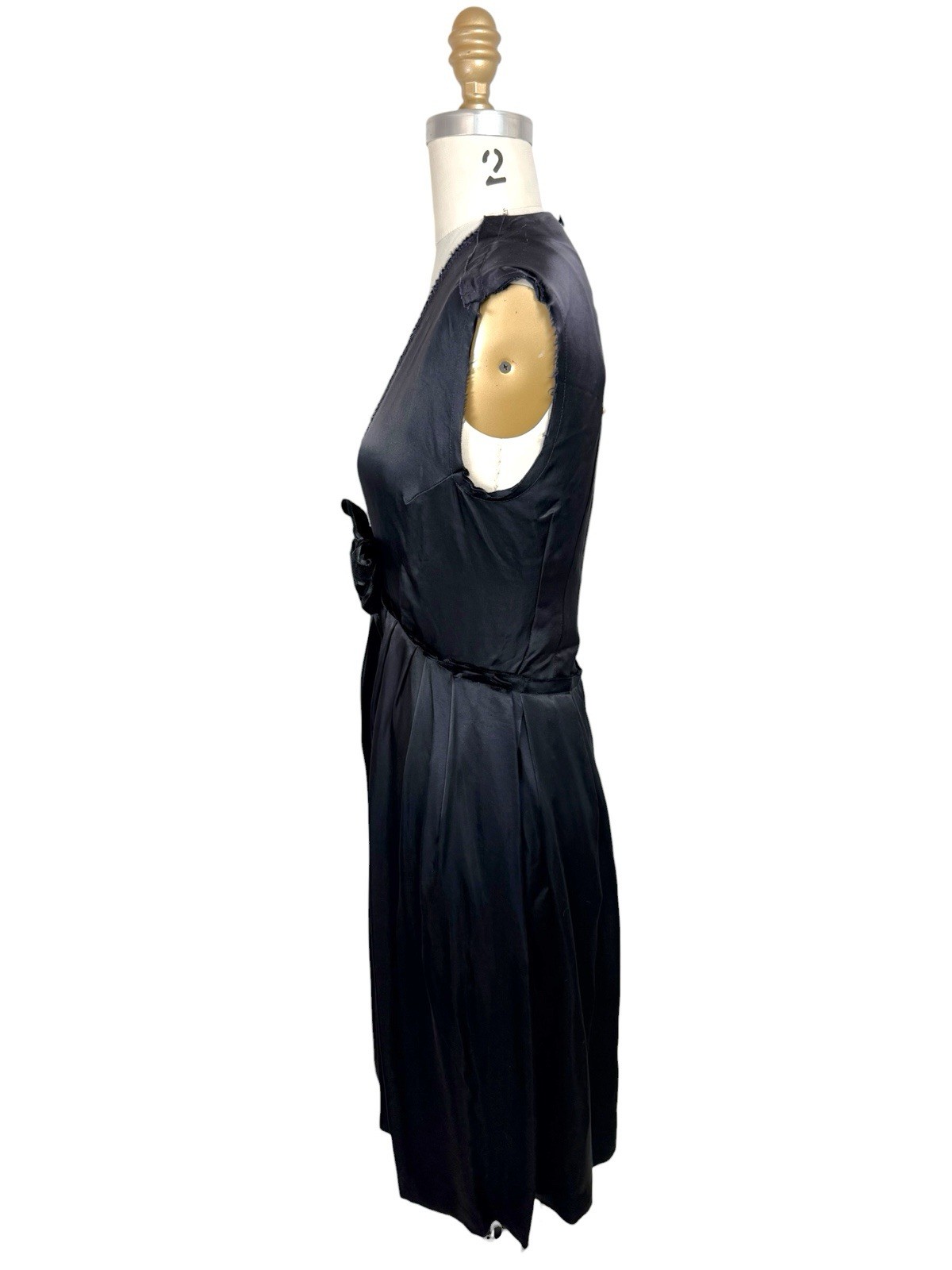 Lanvin Hiver 2005 Black Satin Rosette Pleated Dress