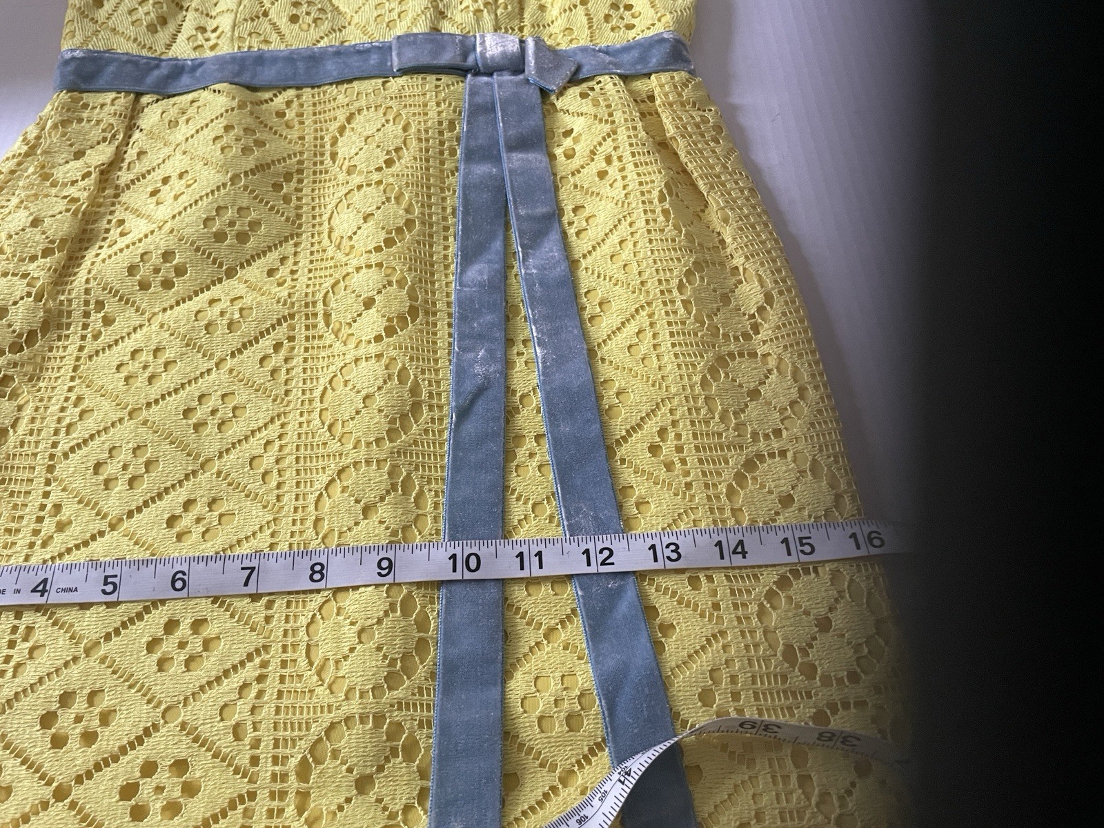 1970’S NORMAN SACKS YELLOW LACE GEOMETRIC CROCHET WOMEN SIZE 3 MAXI DRESS GOWN