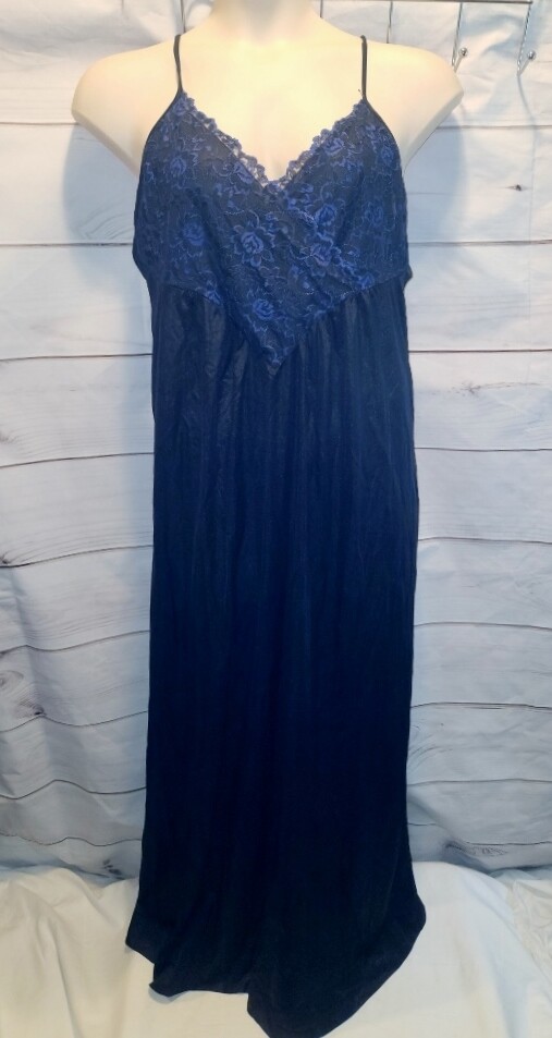 VTG Le Voy’s L Nylon Long Gown Blue Lace Nylon Negligee Black 40″B ~Fit like 1x