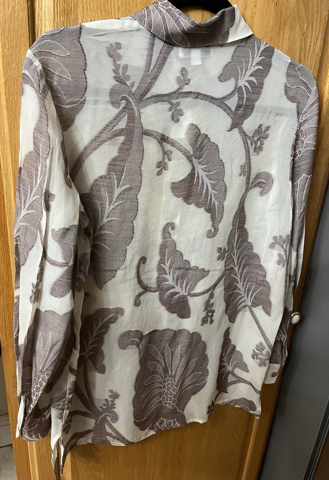 Tamotsu NY Vintage Silk Blouse- Rare Find, Floral Print Size small, Very Good !