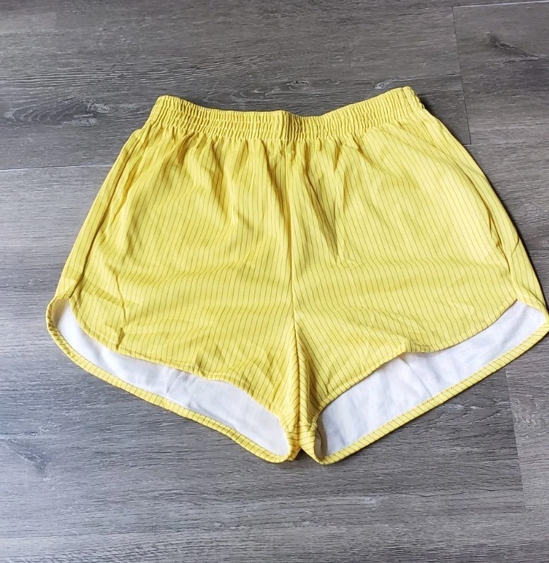 NEW VTG 80s Unbranded Yellow Stripe All Nylon Gym Shorts Sz M Roller Skate USA