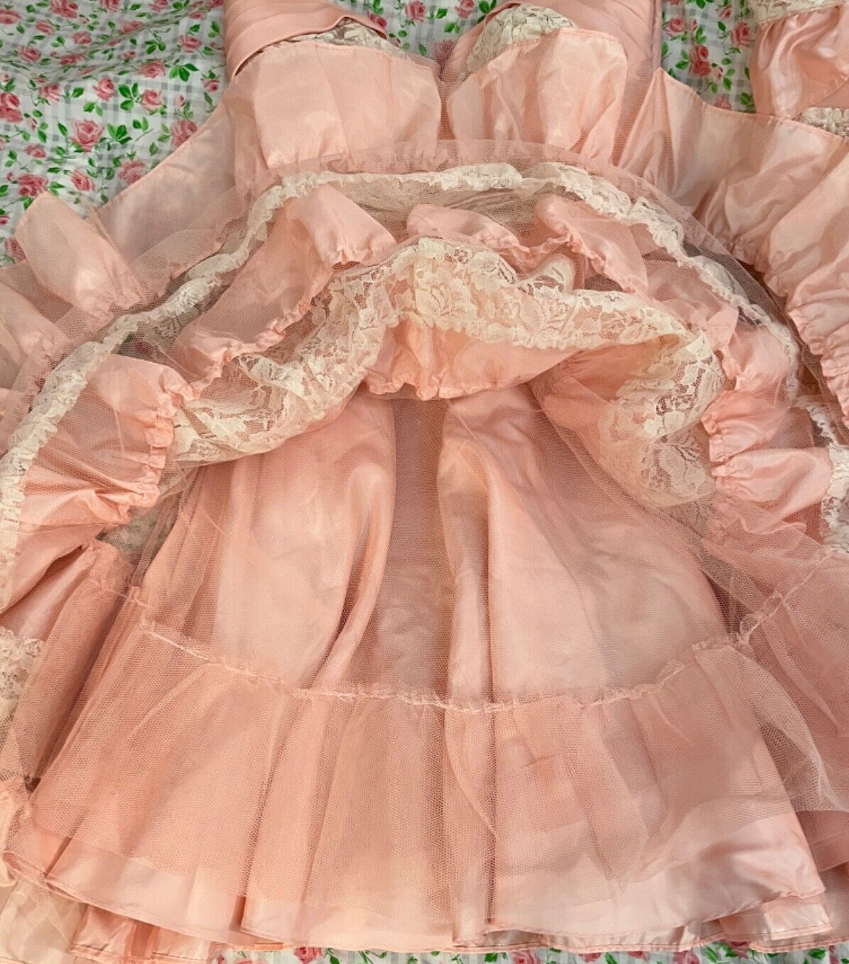 Betsey Johnson Evening Size 6 Vintage Silk Corset Laced Dress Ruffles Tulle Pink