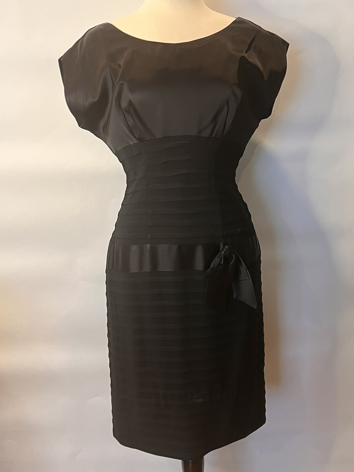 True Vintage 50s Wiggle Sheath Satin Black Dress M Bombshell