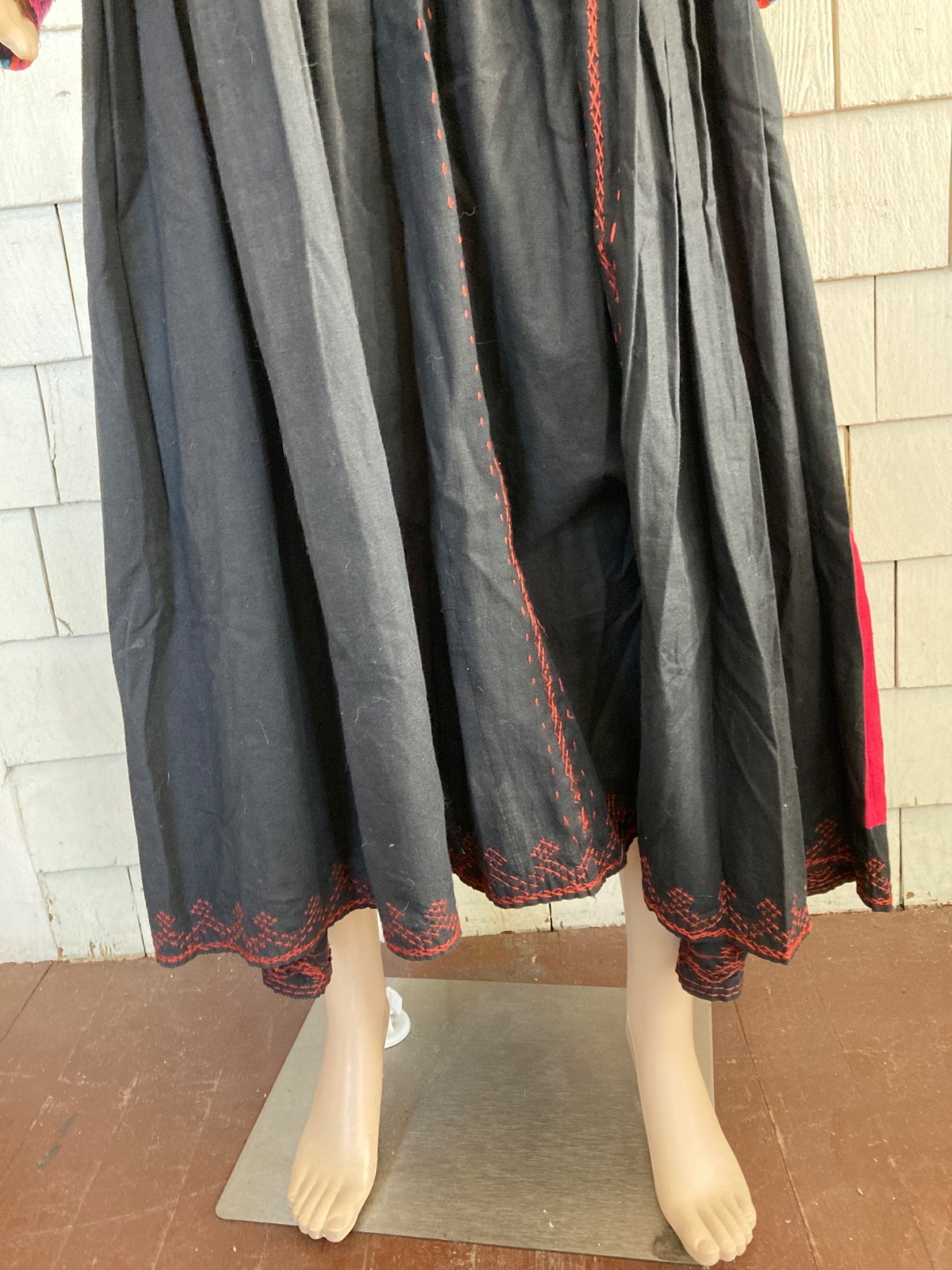 Vintage Boho Cottagecore Black-multi Embroidered Maxi Dress Size Medium