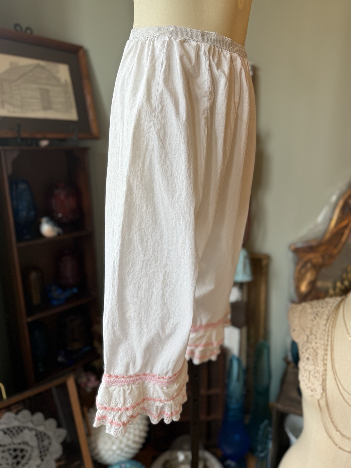VINTAGE HANDMADE BLOOMERS RUFFLED HEM ELASTIC WAIST LONG PANTALOONS OFF WHITE