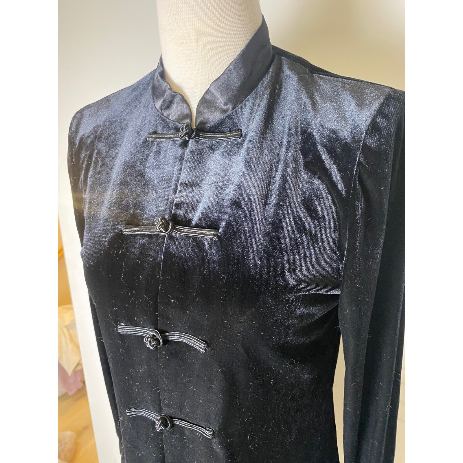 Whirlaway Frocks Vintage 90s Black Velvet Frog Closure Mandarin Top Sz 8P Asian