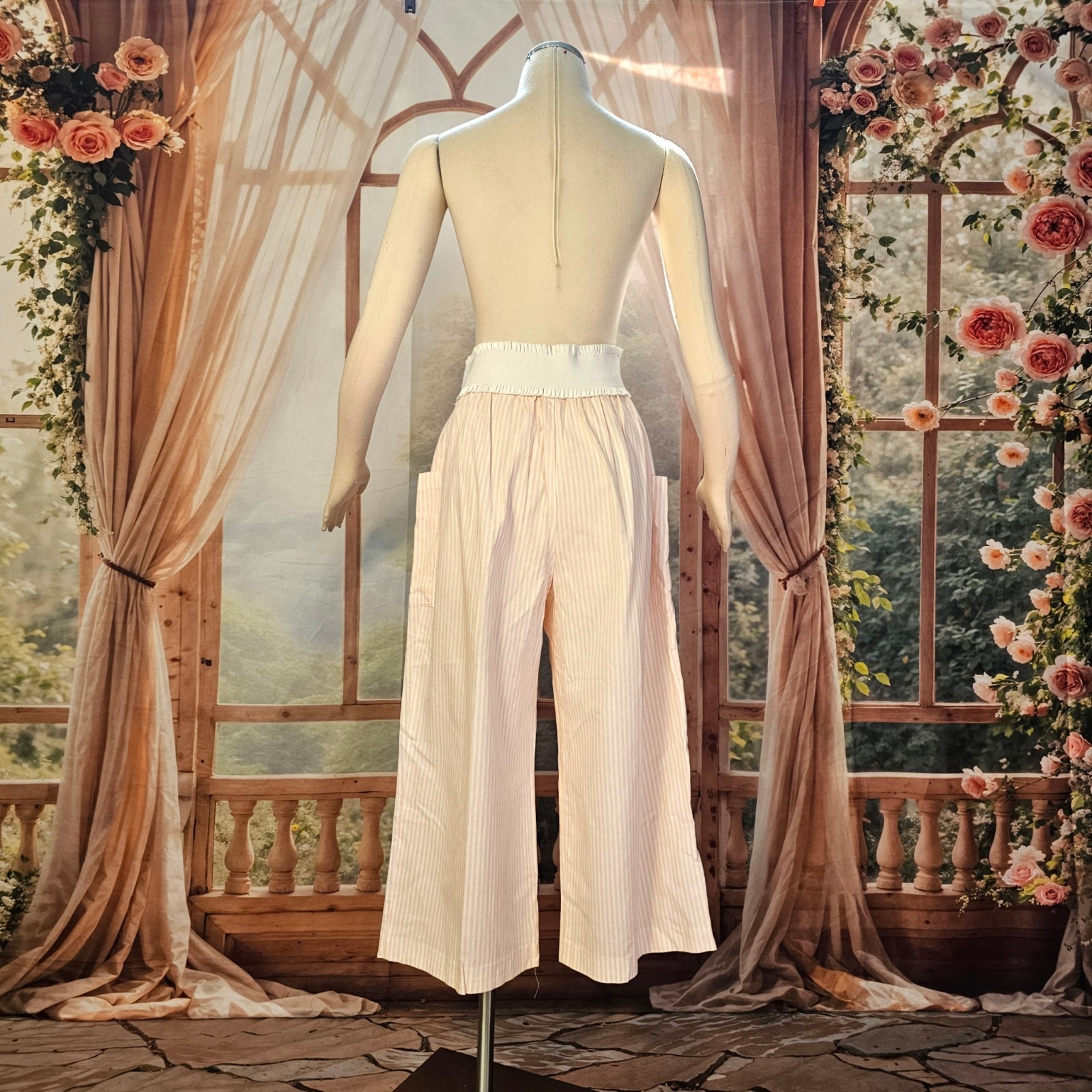 Vintage 1980’s Pink and Cream Striped Wide Leg Pants Capri Patch Pockets