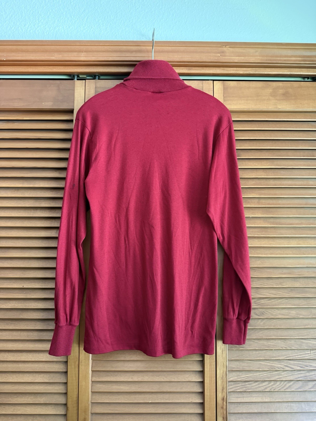 vintage 70’s-80’s Munsingwear Red Turtleneck Women’s Medium