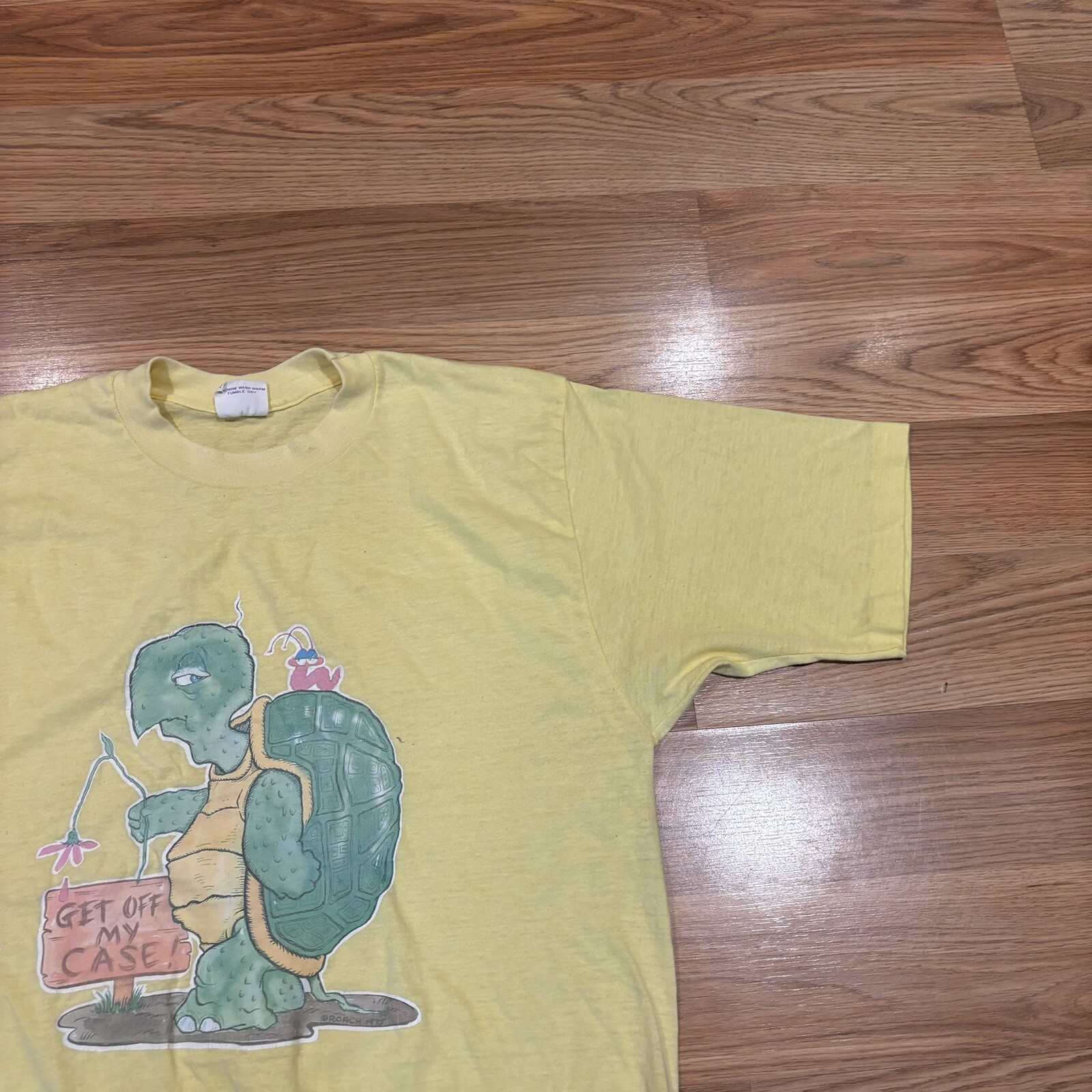 VTG Turtle Shirt Roach 1975 Retro Yellow 1970s Single Stitch Size Large
