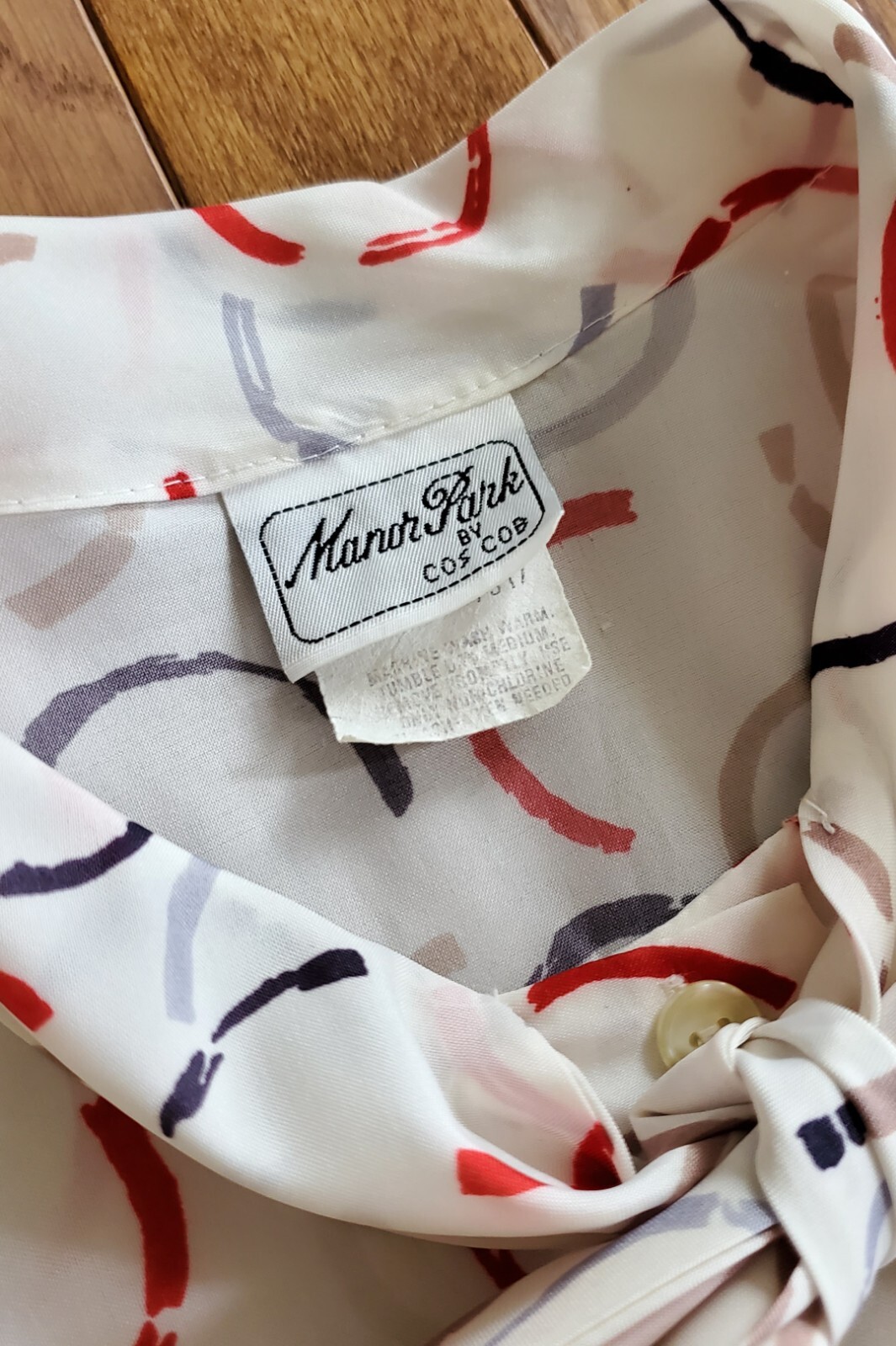 Vtg 80s Manor Park Cream Geometric Prints Front Tie Bow Button Up Blouse Sz L/XL